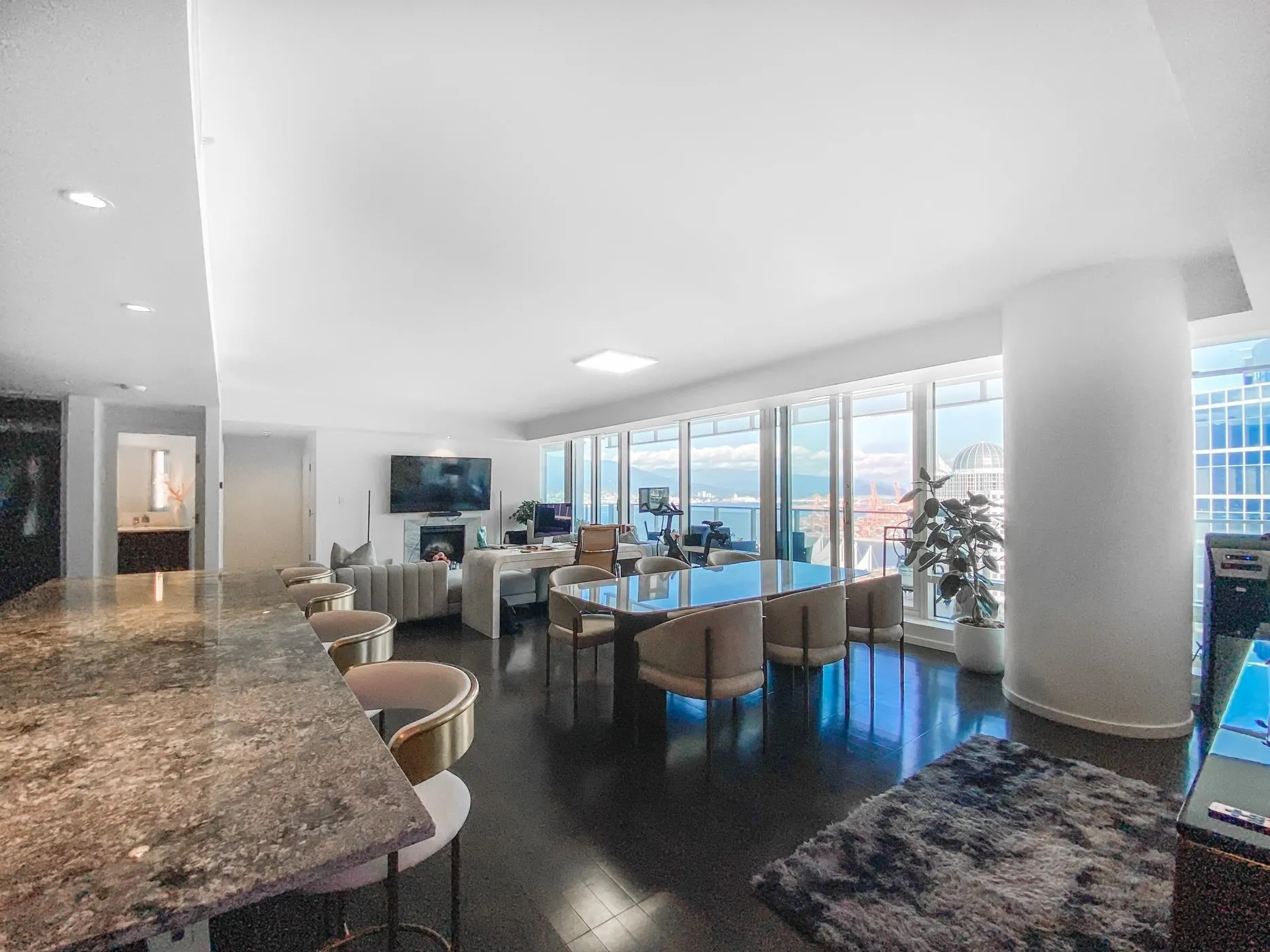 1011 W Cordova Street #2702