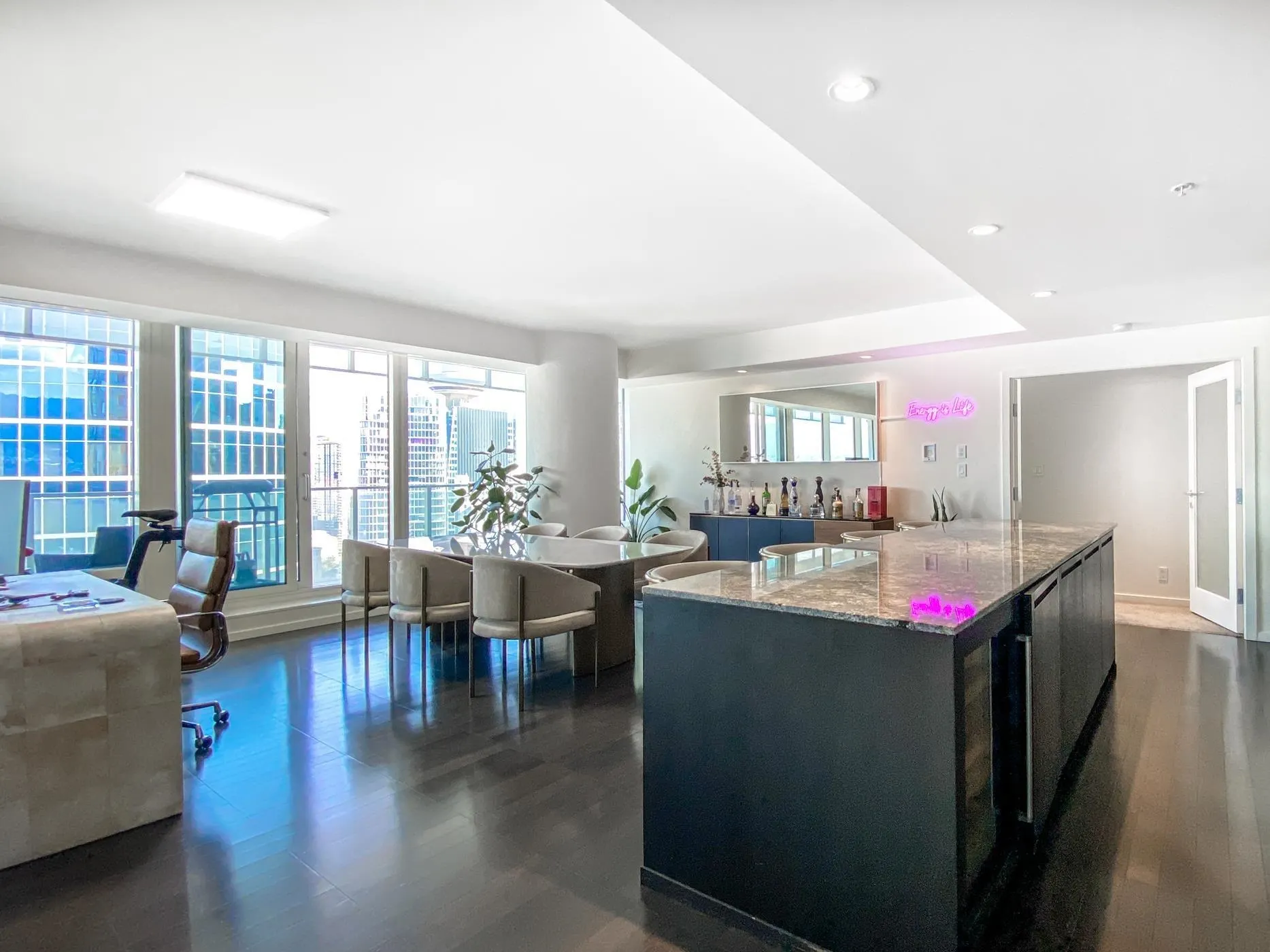1011 W Cordova Street #2702