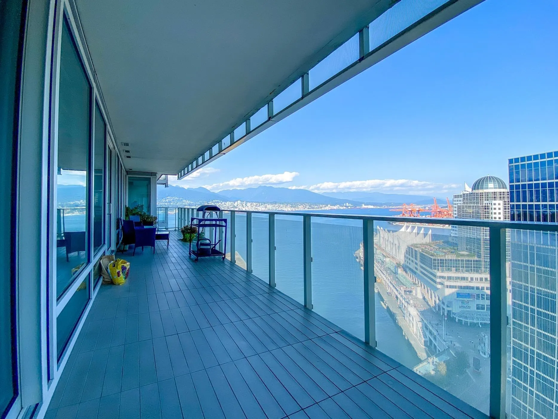 1011 W Cordova Street #2702