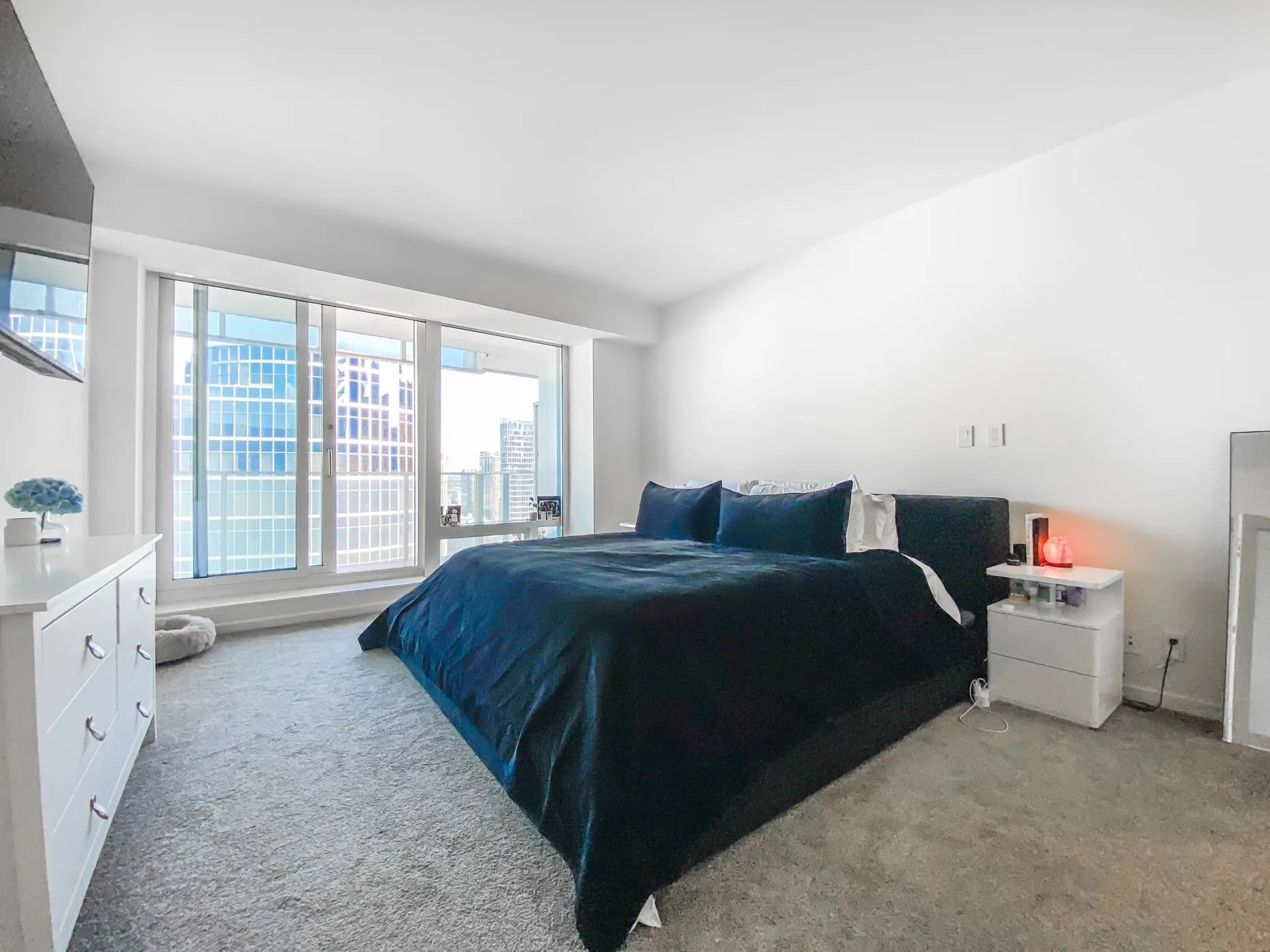 1011 W Cordova Street #2702