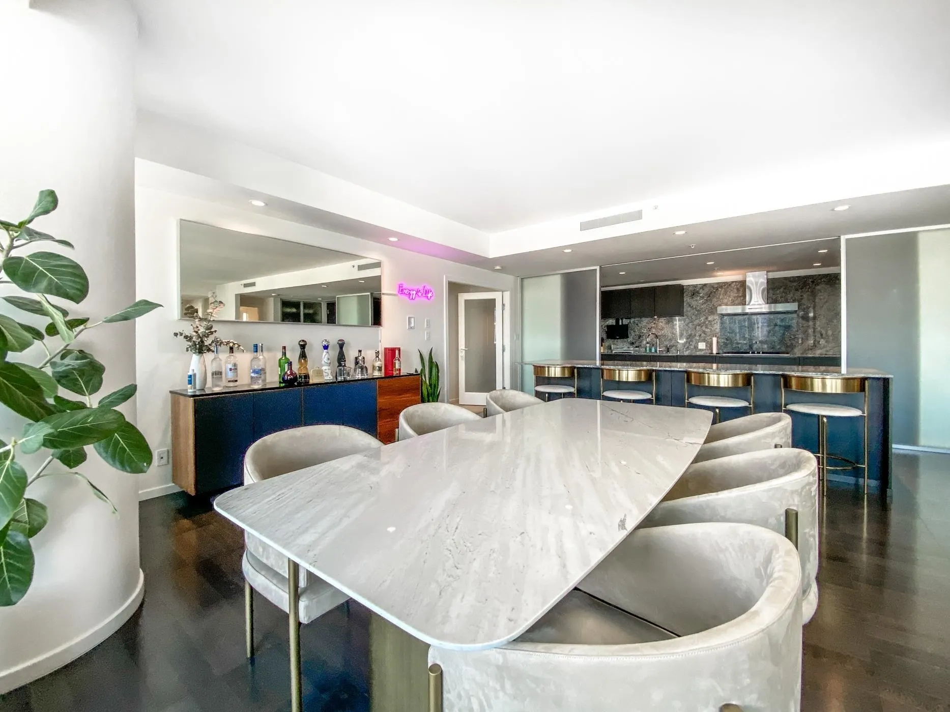 1011 W Cordova Street #2702