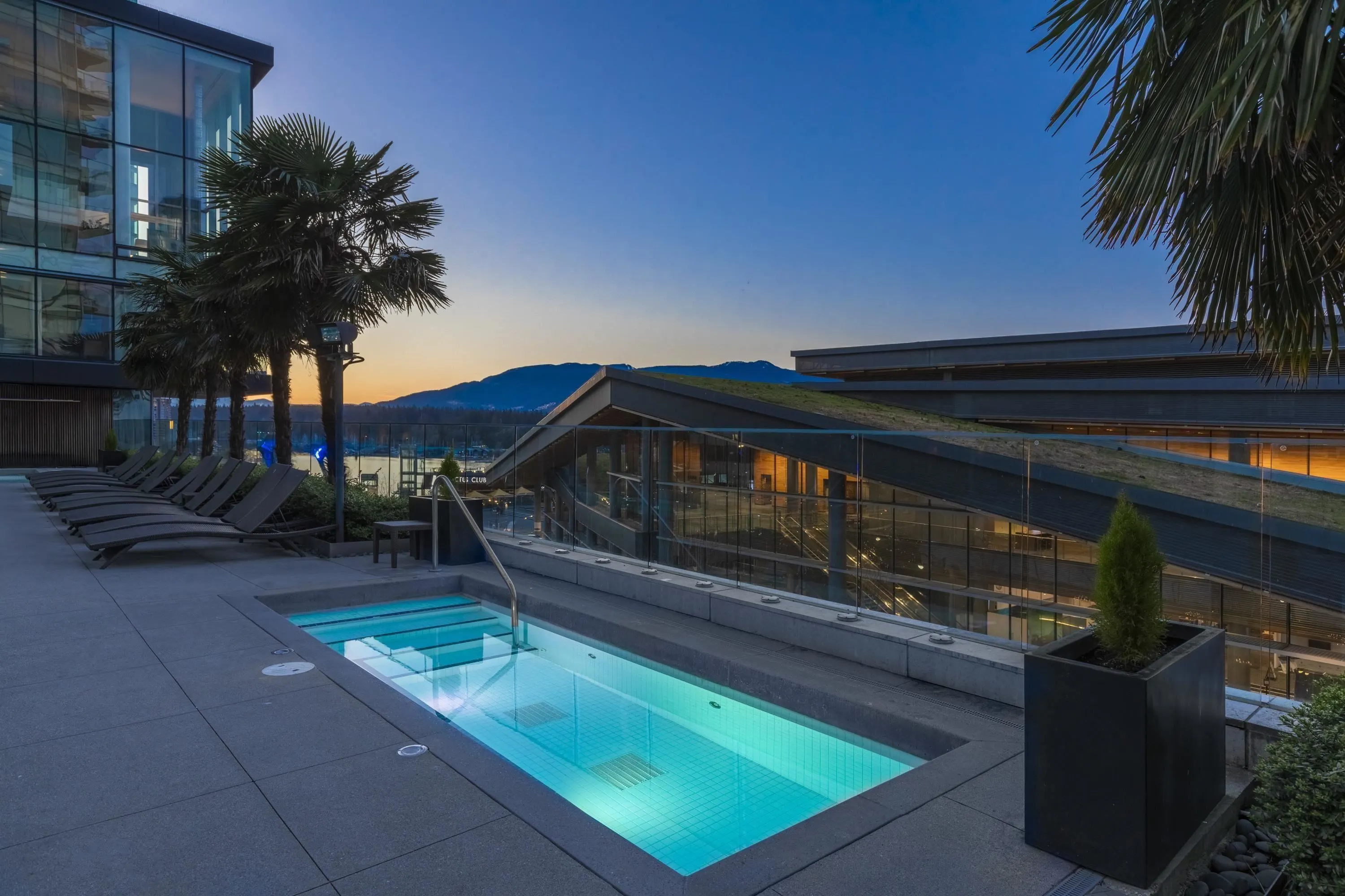 1011 W Cordova Street #2702