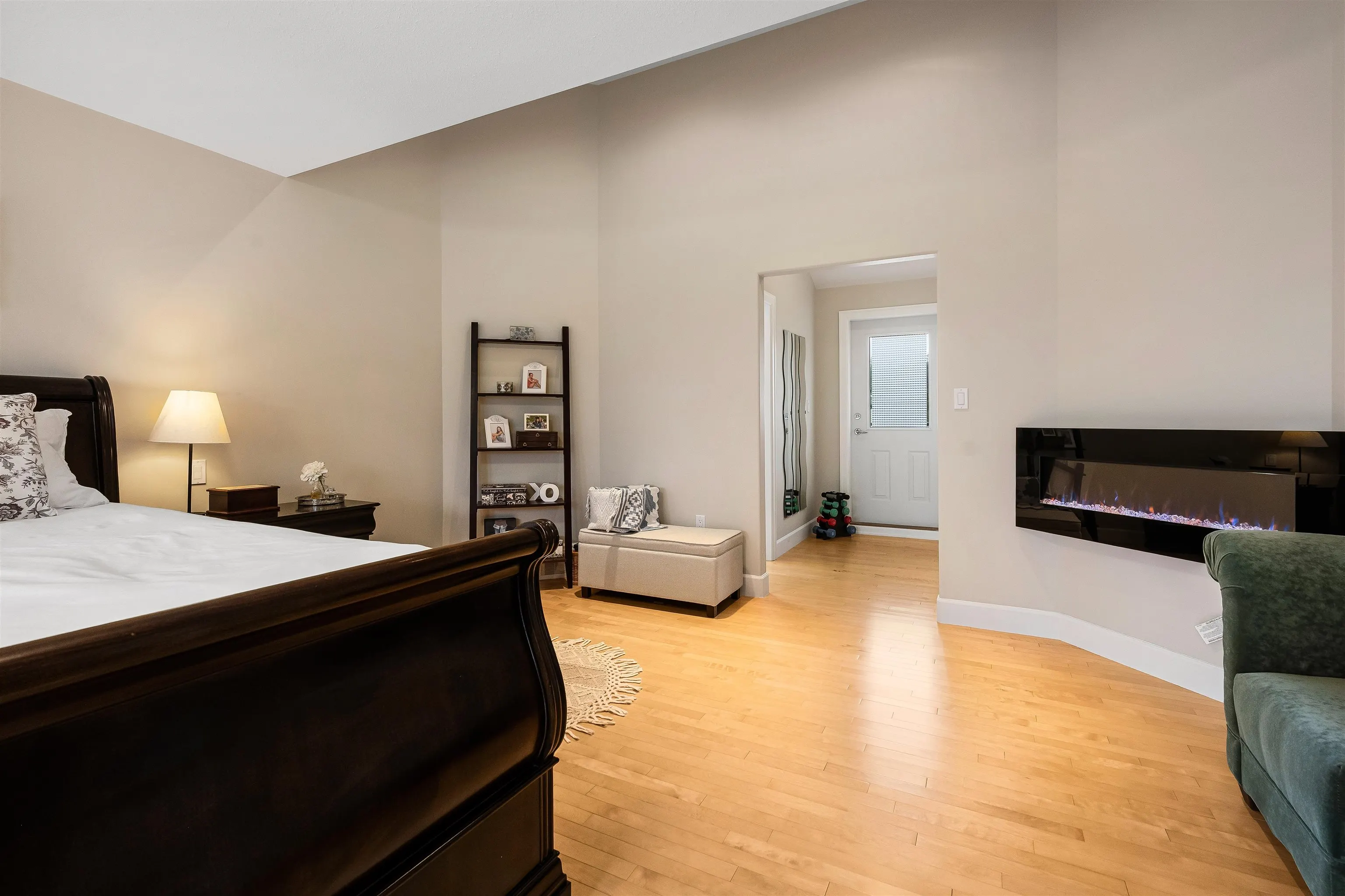 46052 Bridle Ridge Crescent