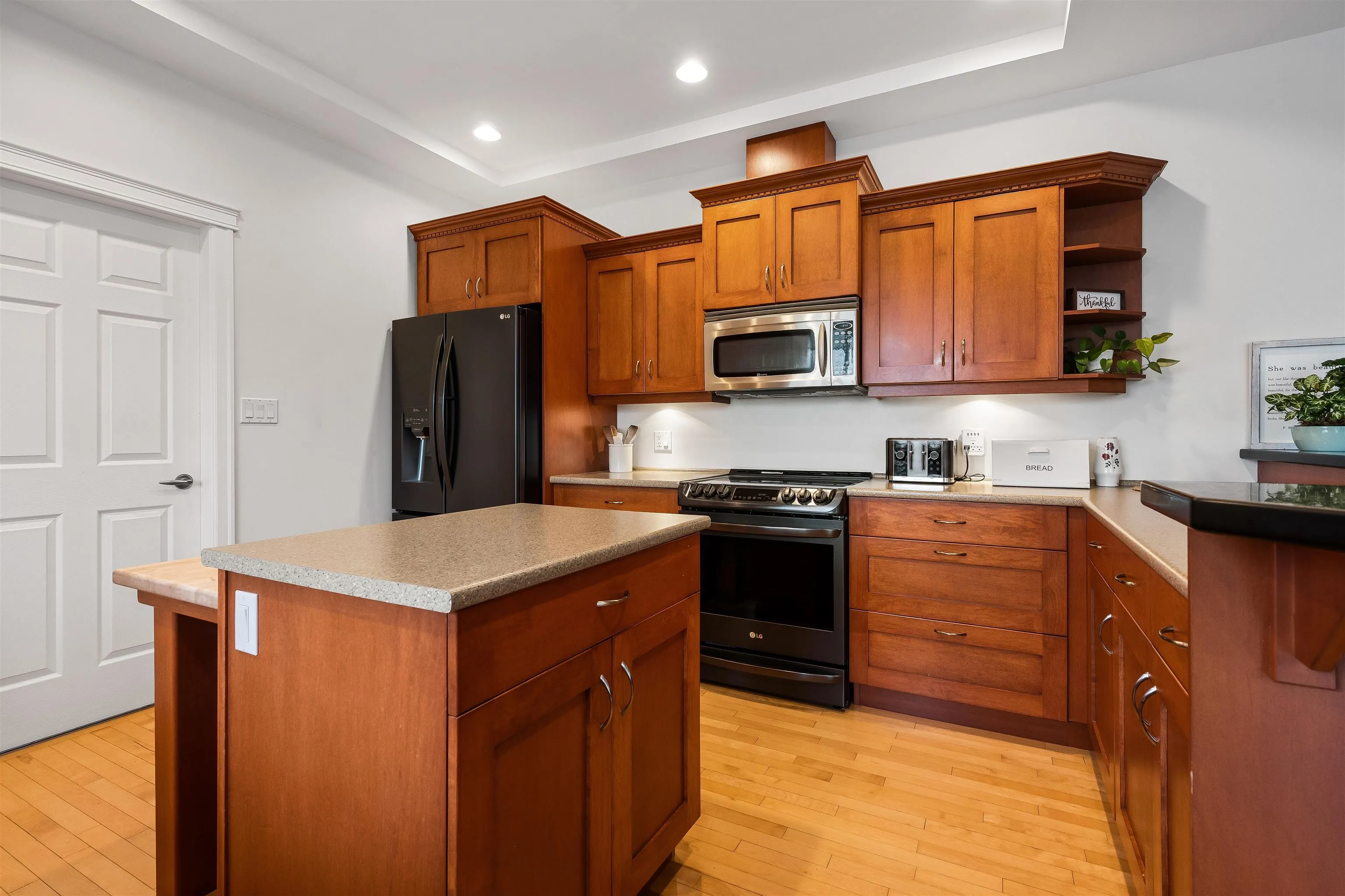 46052 Bridle Ridge Crescent