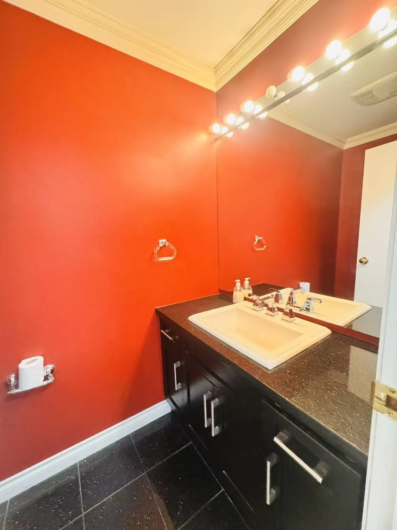 4000 W 33rd Avenue