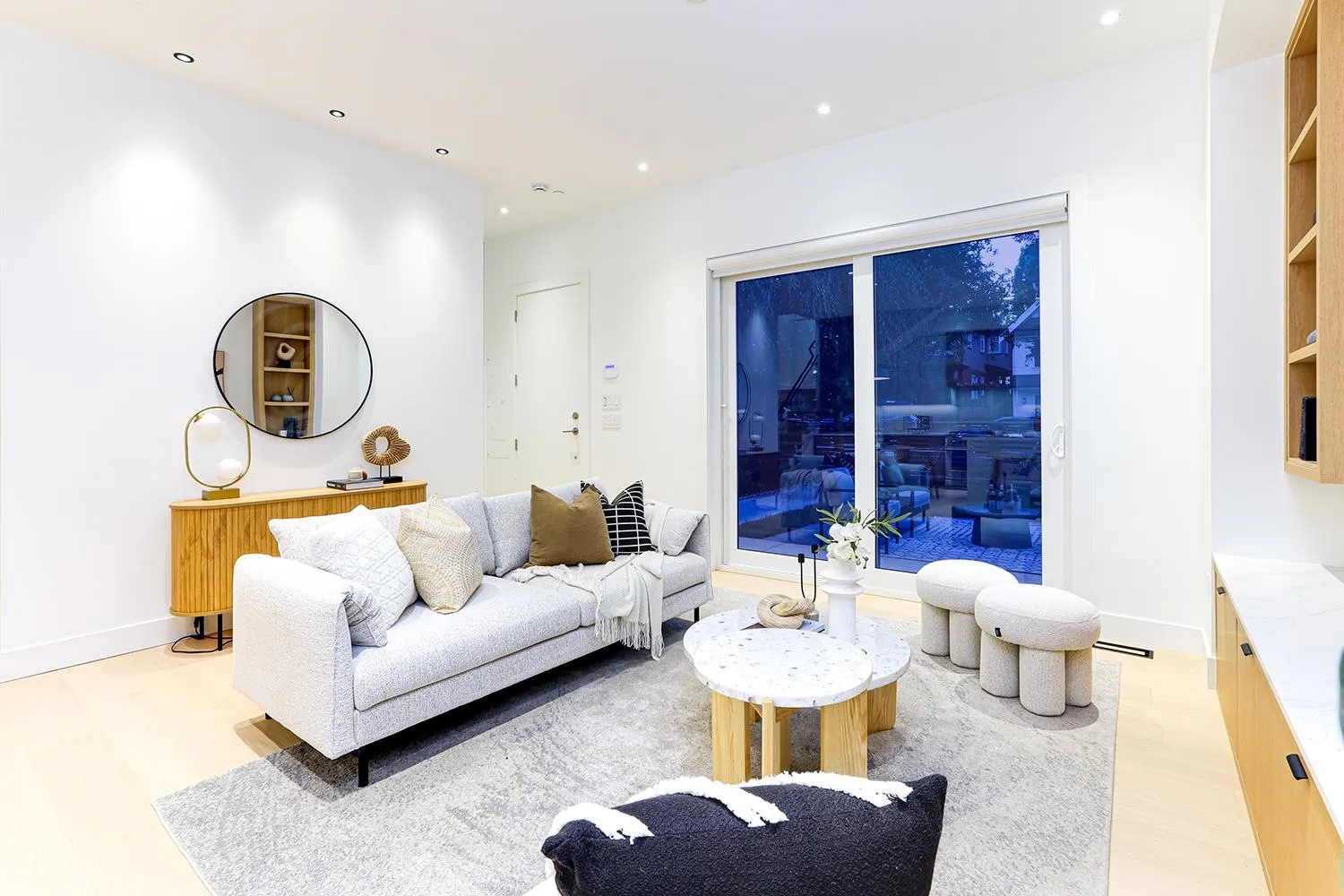 944 E 13 Avenue #1