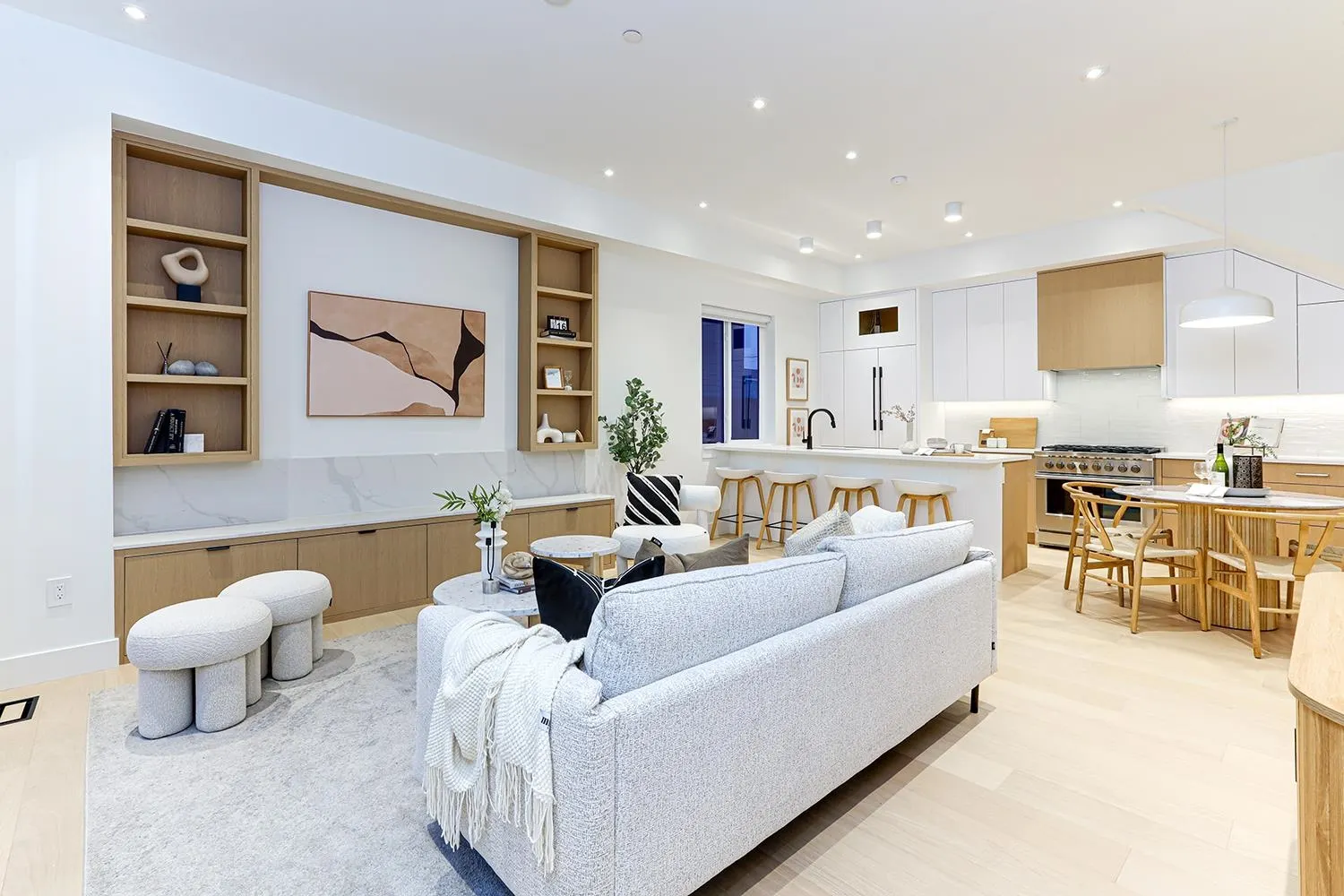 944 E 13 Avenue #1