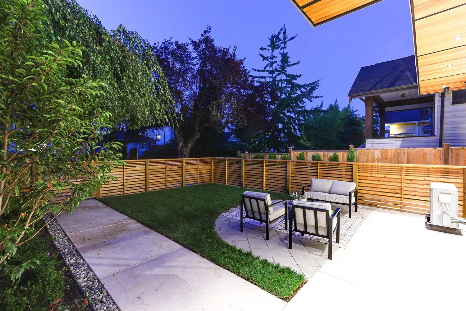 944 E 13 Avenue #1
