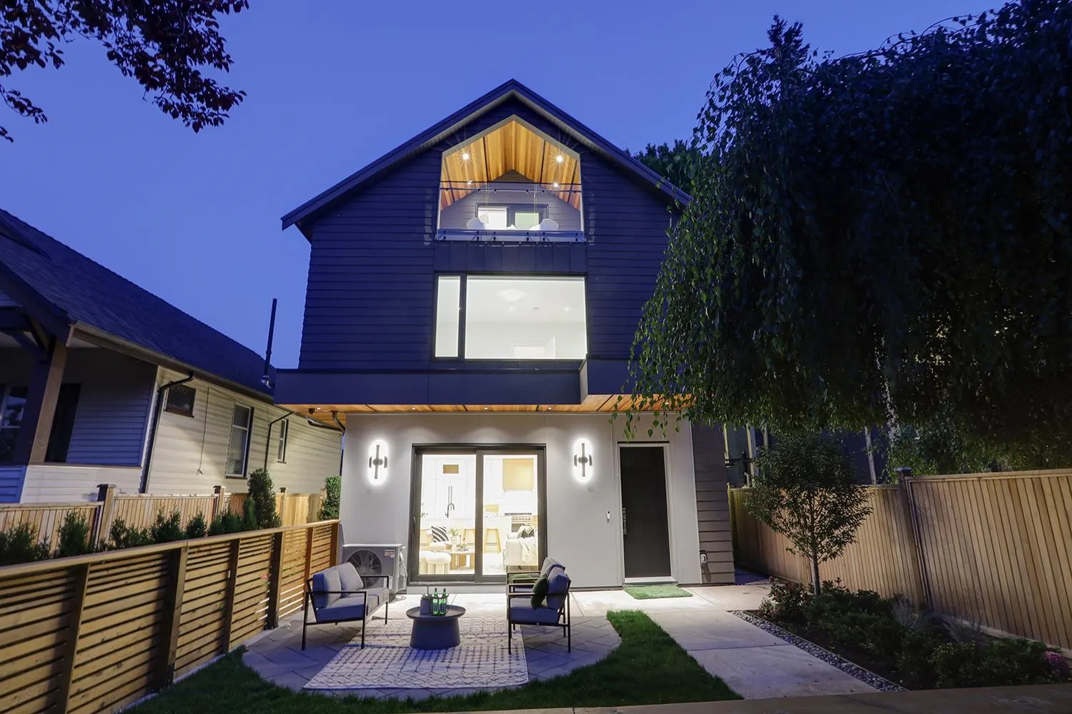 944 E 13 Avenue #1