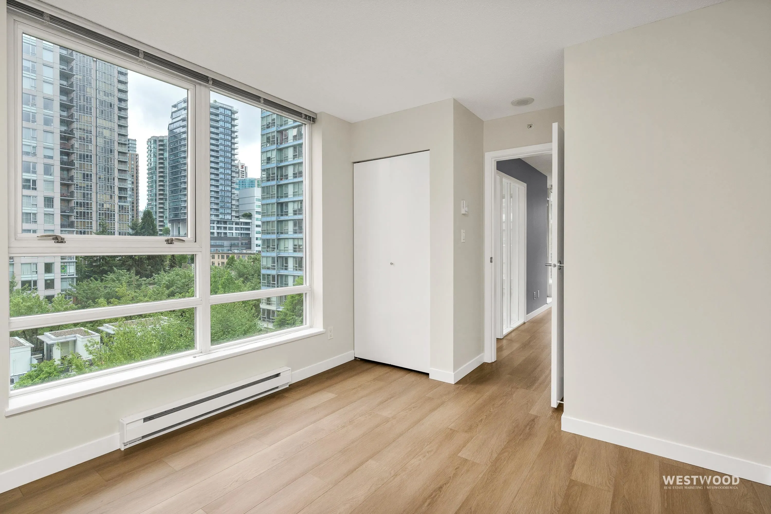 939 Expo Boulevard #808