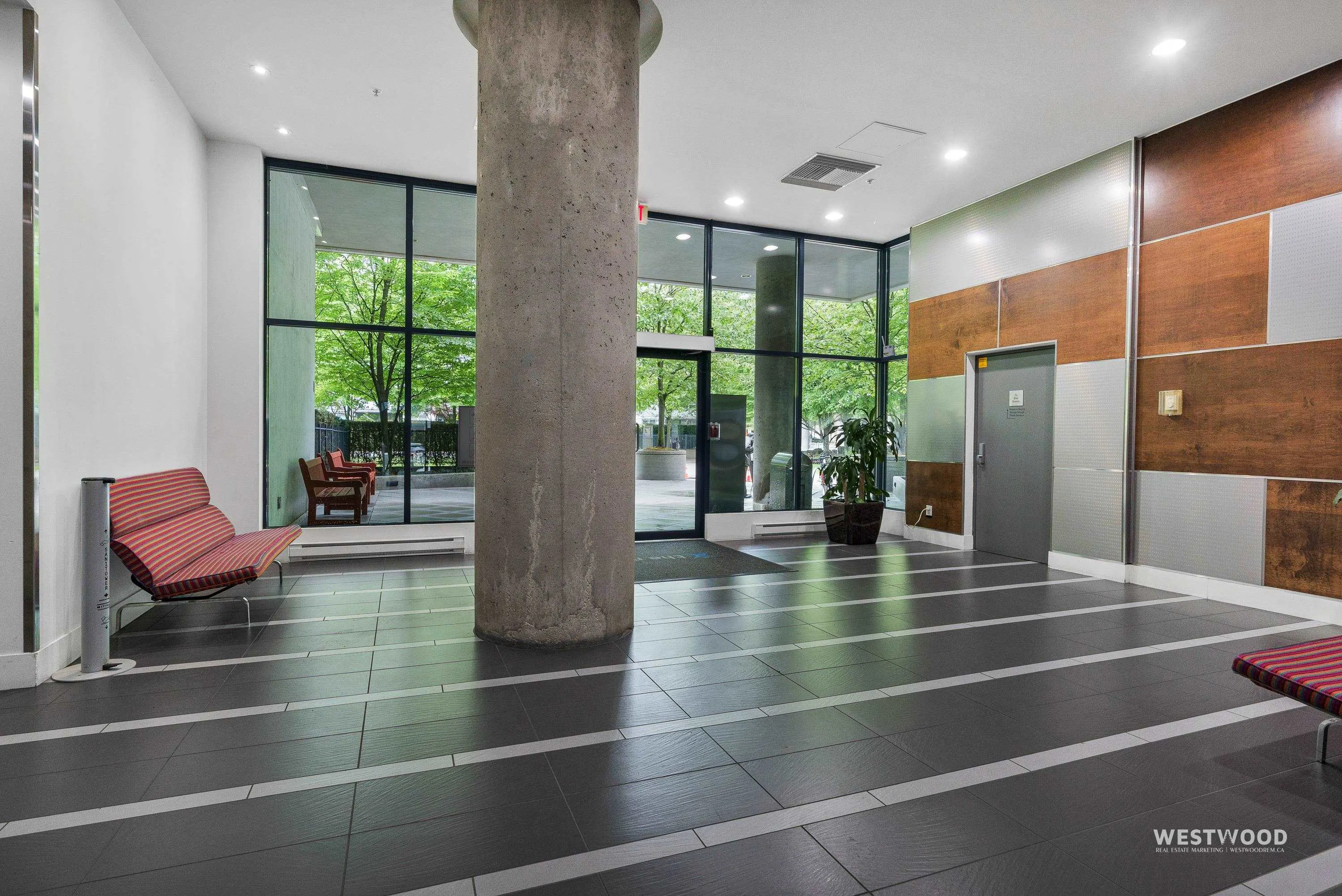 939 Expo Boulevard #808