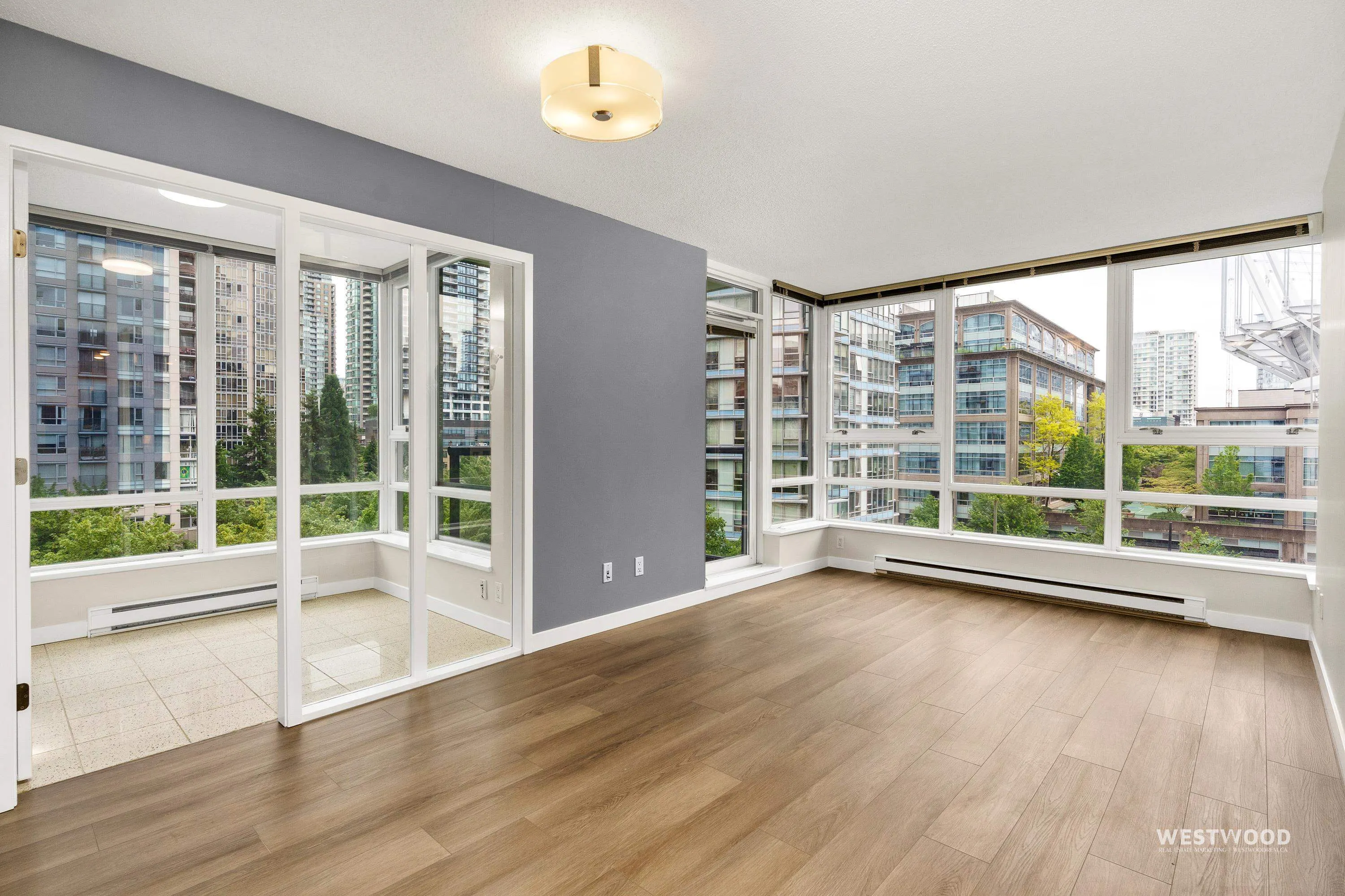 939 Expo Boulevard #808
