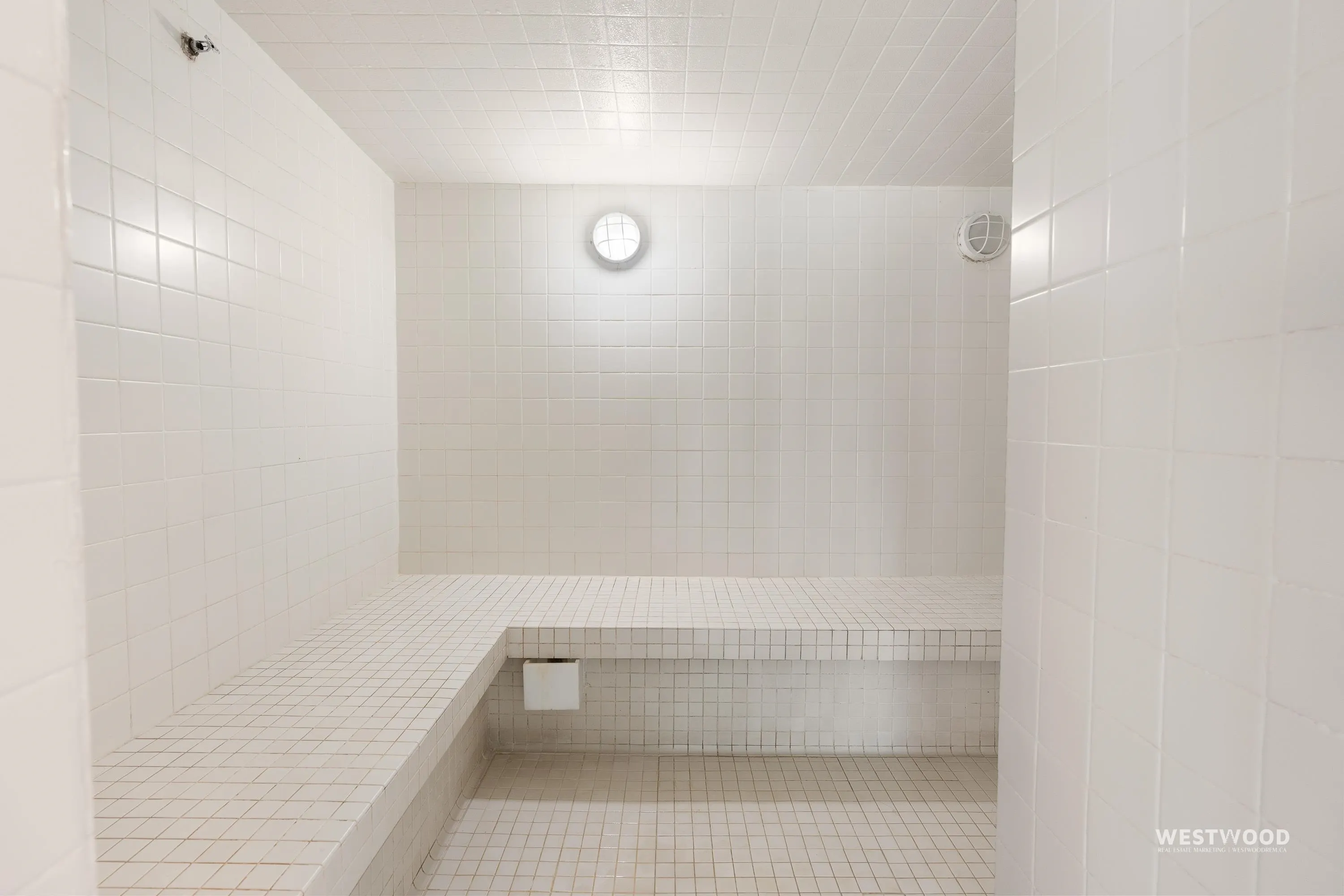 939 Expo Boulevard #808