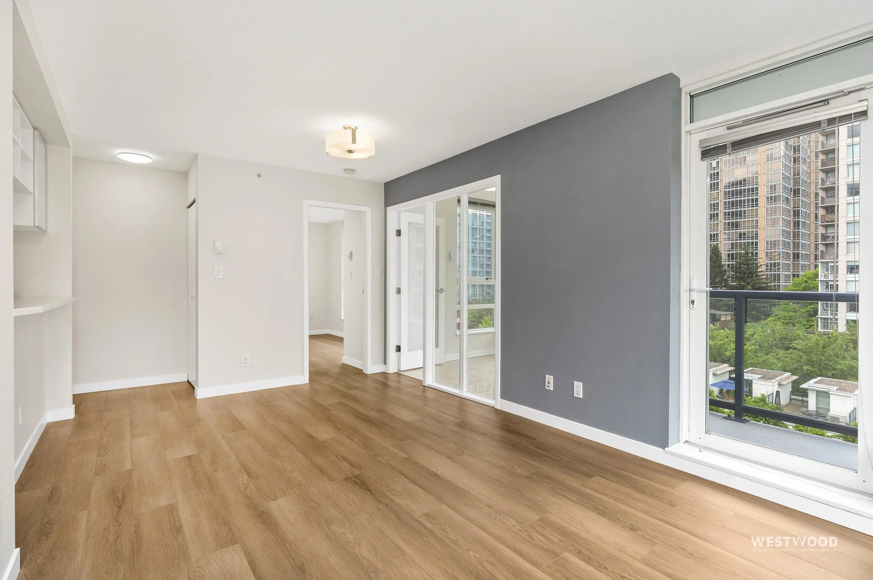 939 Expo Boulevard #808