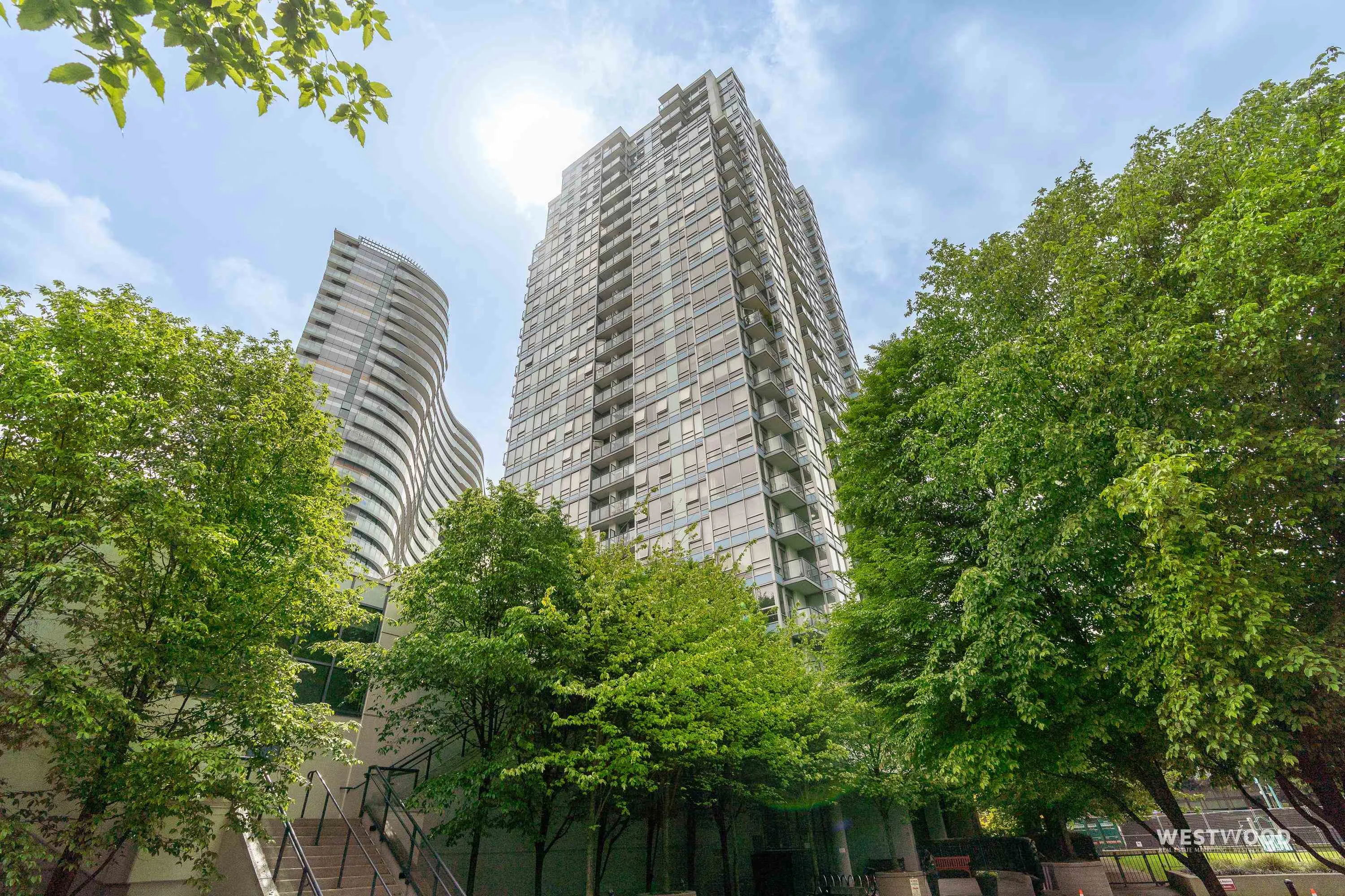 939 Expo Boulevard #808