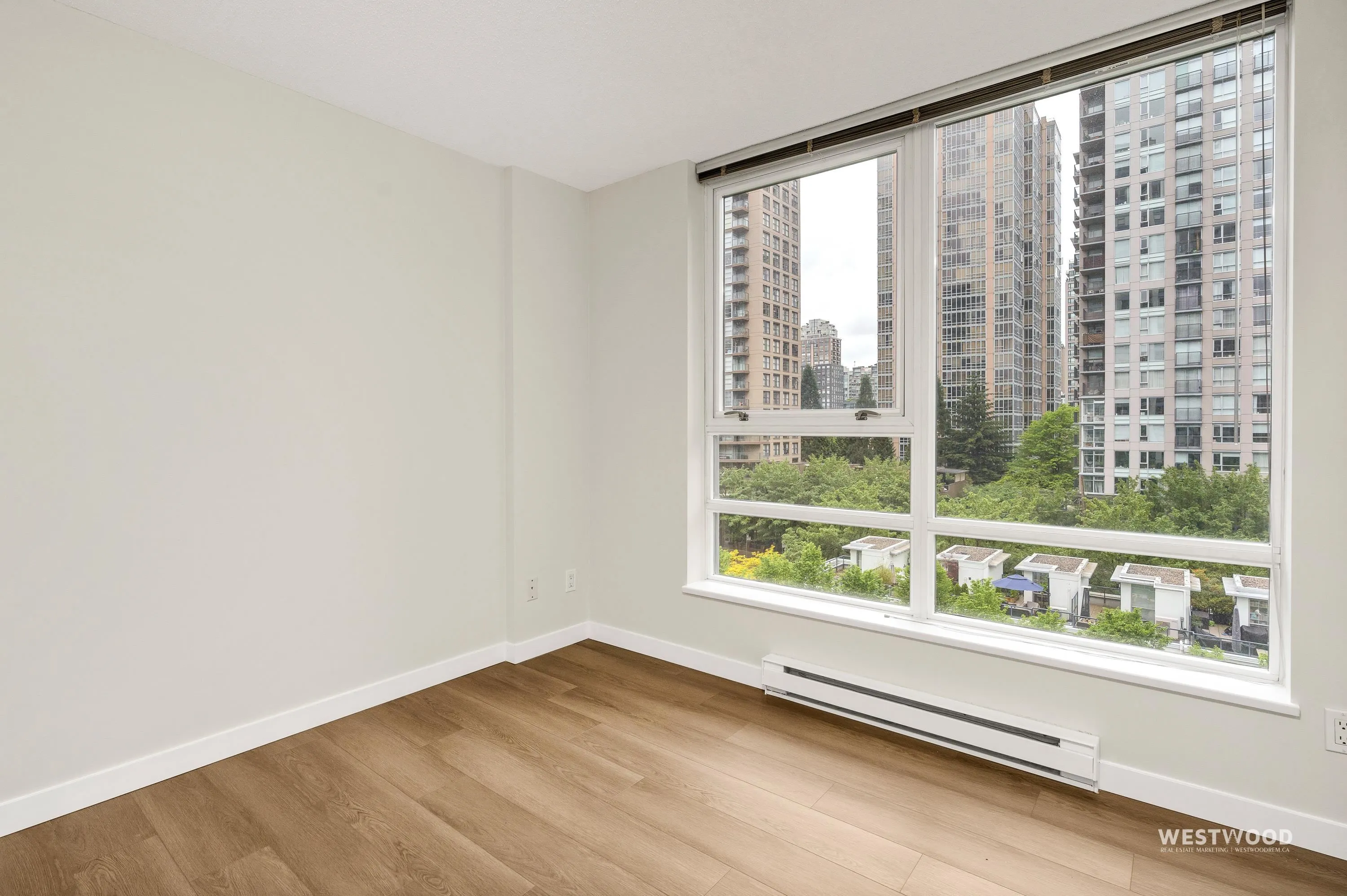 939 Expo Boulevard #808