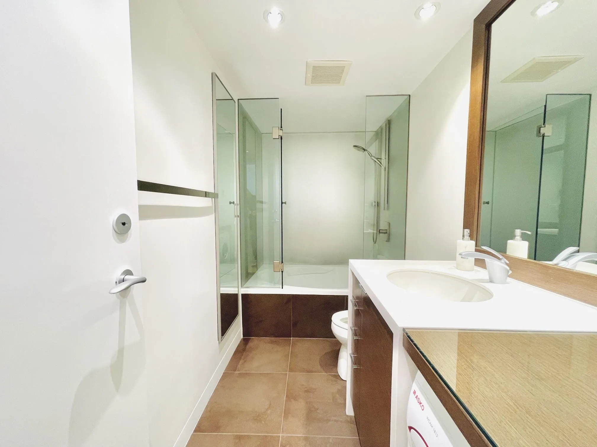 1405 W 15th Avenue #404