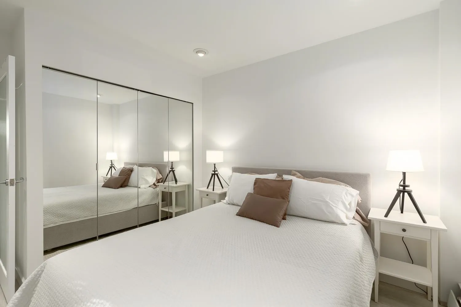 1737 Duchess Avenue #101
