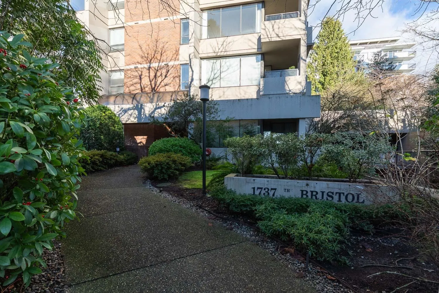 1737 Duchess Avenue #101