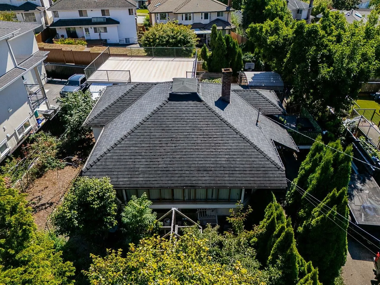 7342 Broadway
