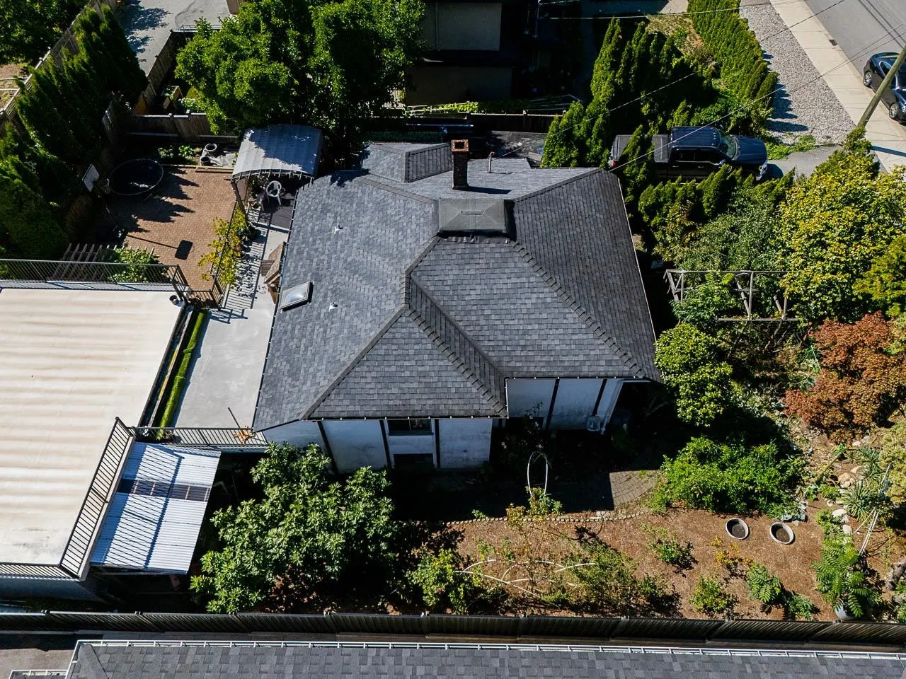 7342 Broadway