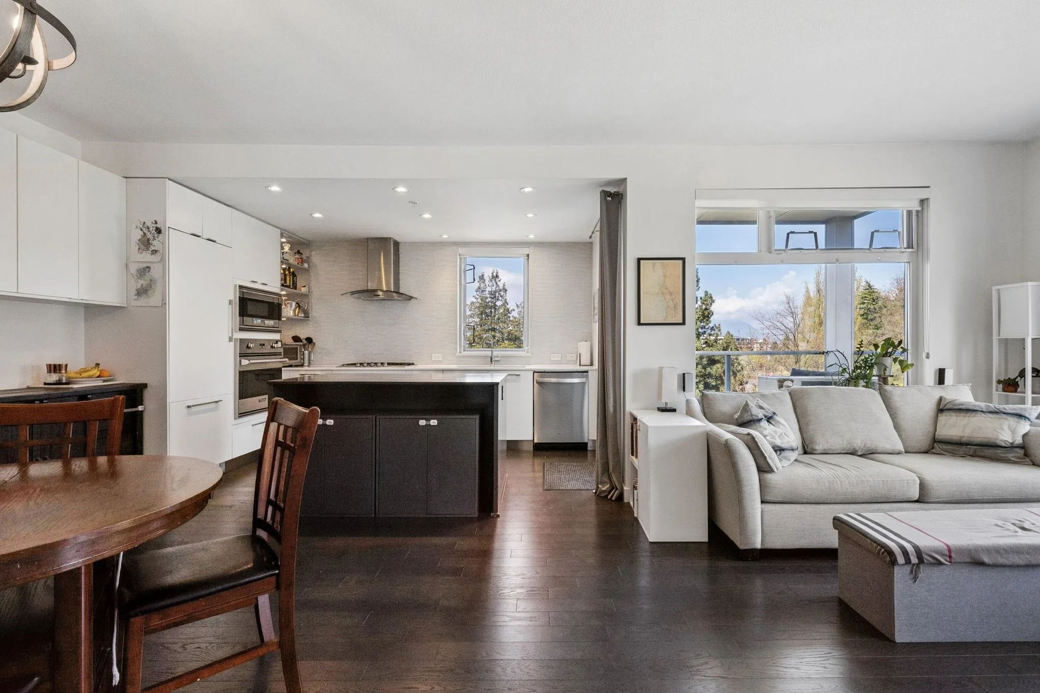 4867 Cambie Street #509