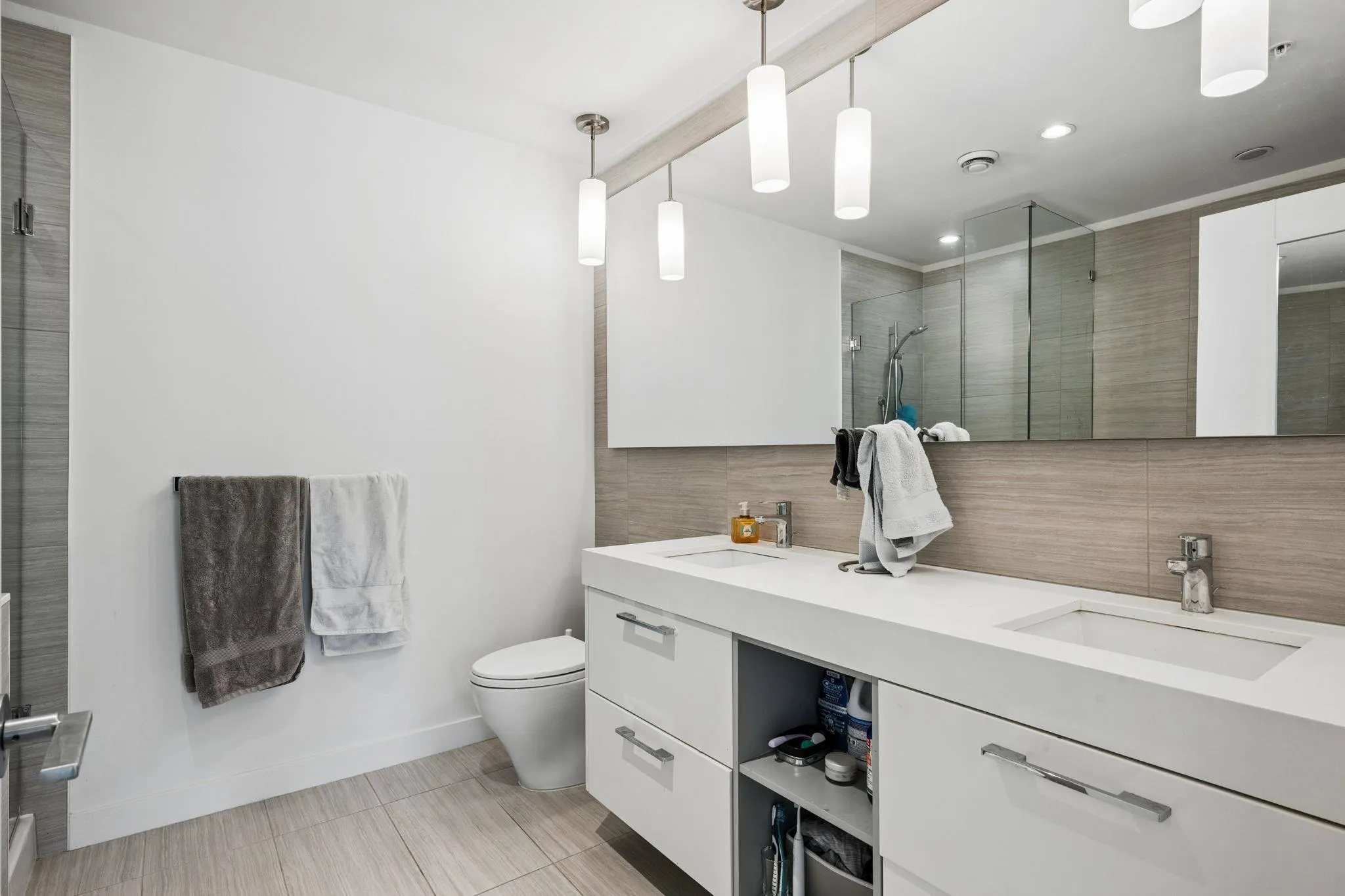 4867 Cambie Street #509