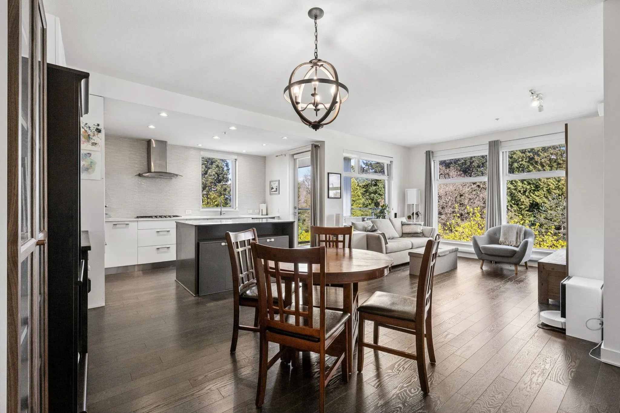 4867 Cambie Street #509
