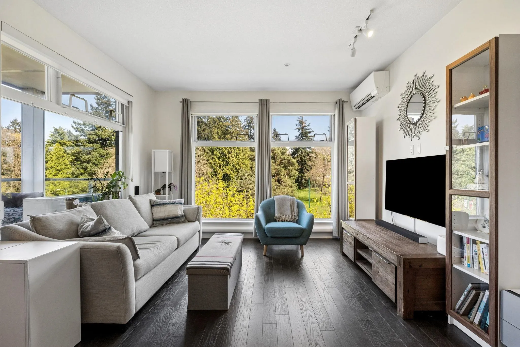 4867 Cambie Street #509
