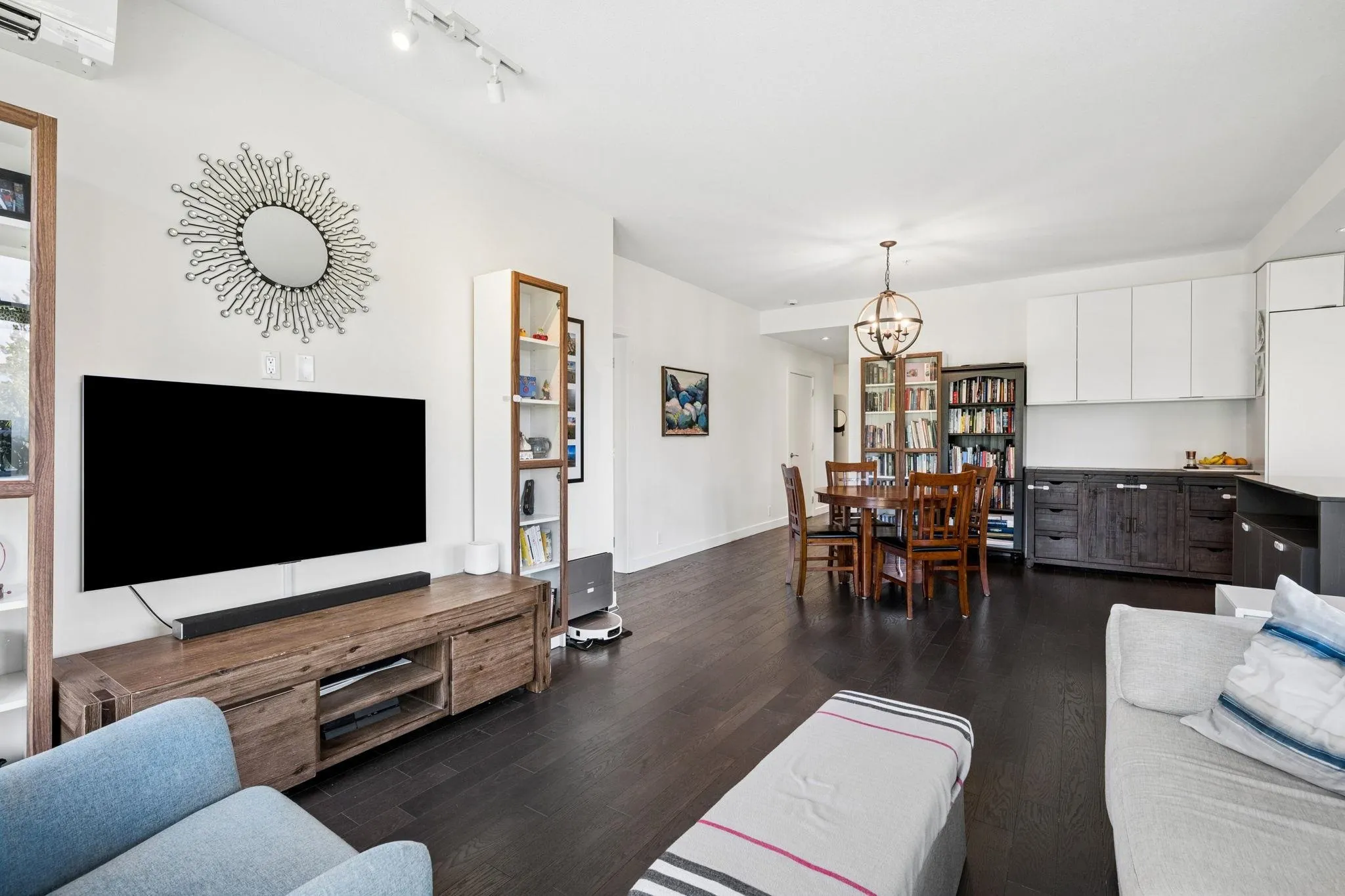 4867 Cambie Street #509