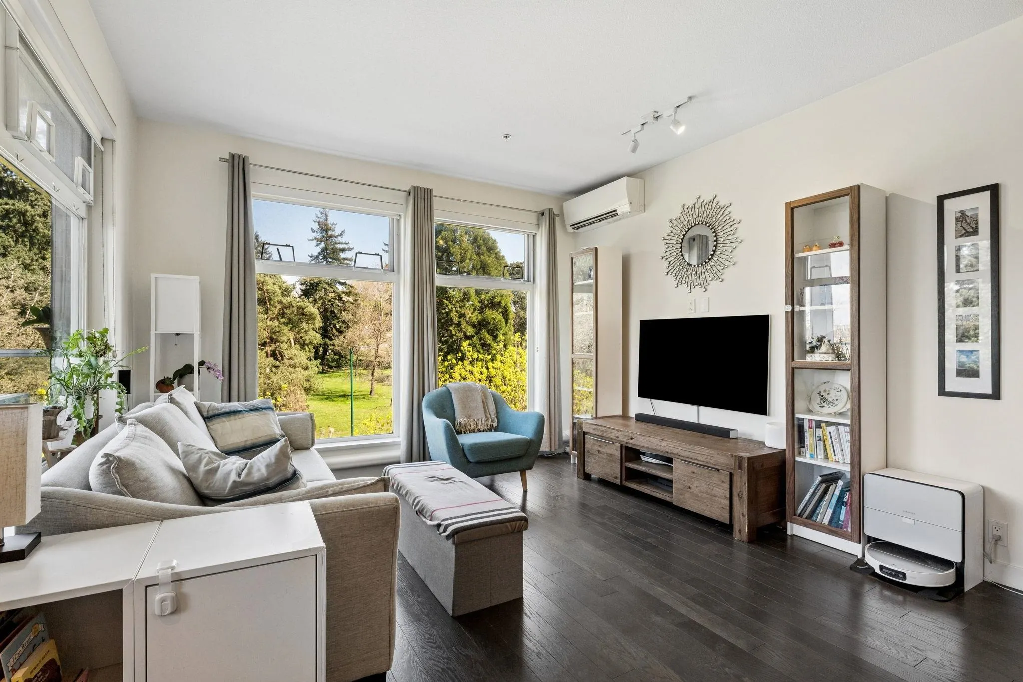 4867 Cambie Street #509