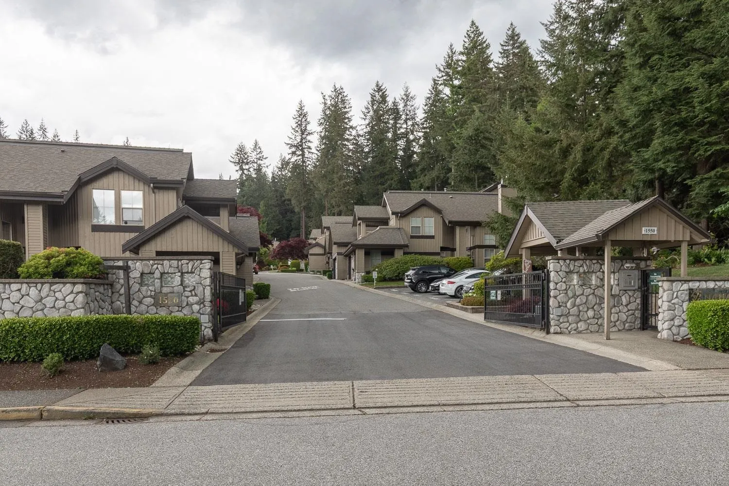 1550 Larkhall Crescent #65