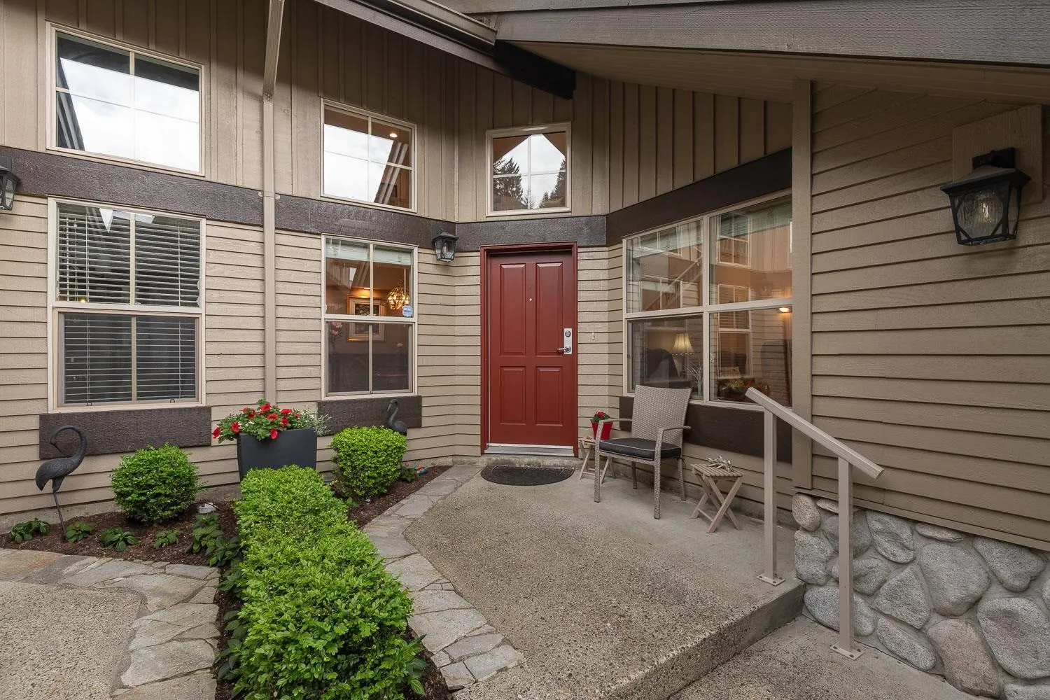 1550 Larkhall Crescent #65
