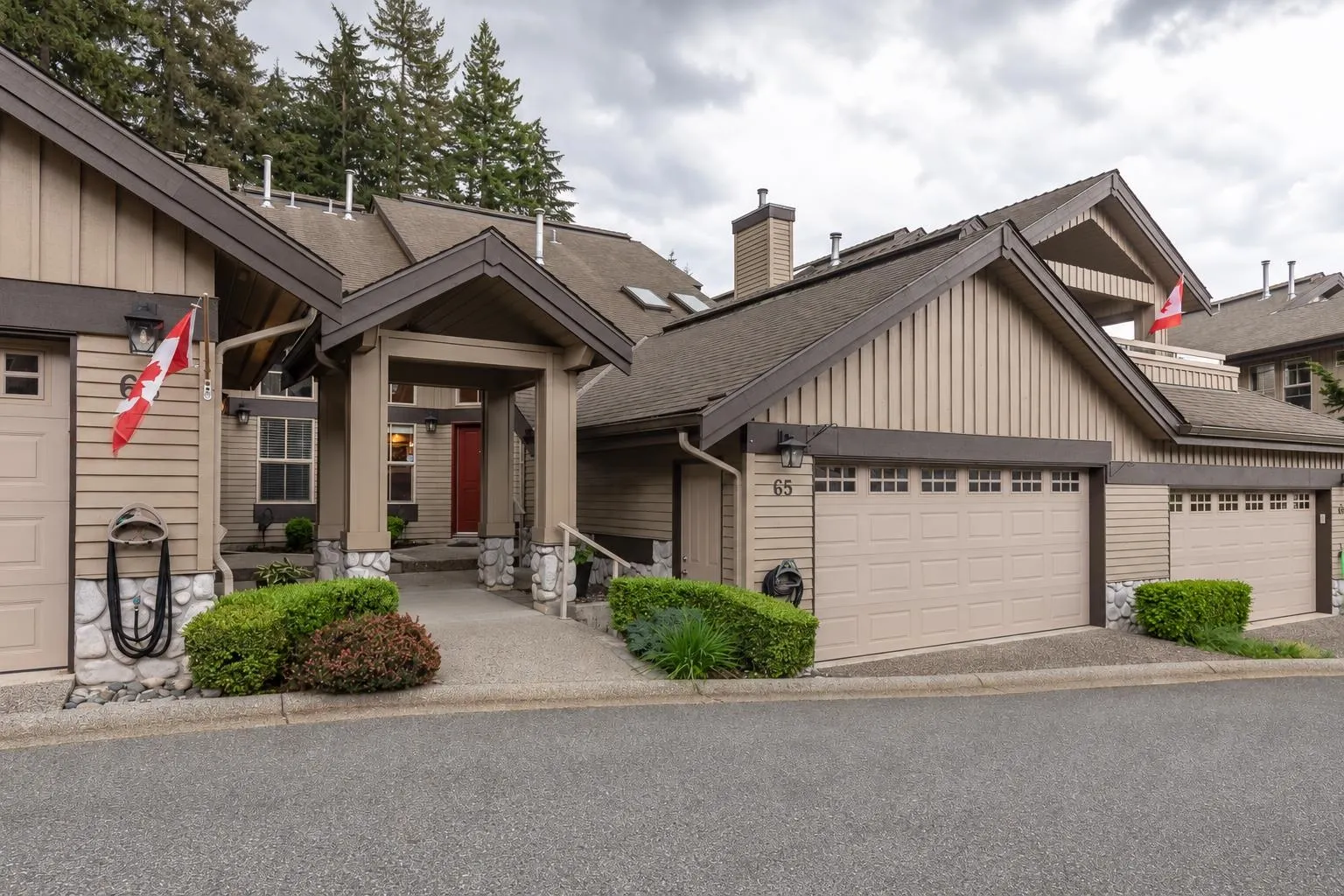 1550 Larkhall Crescent #65