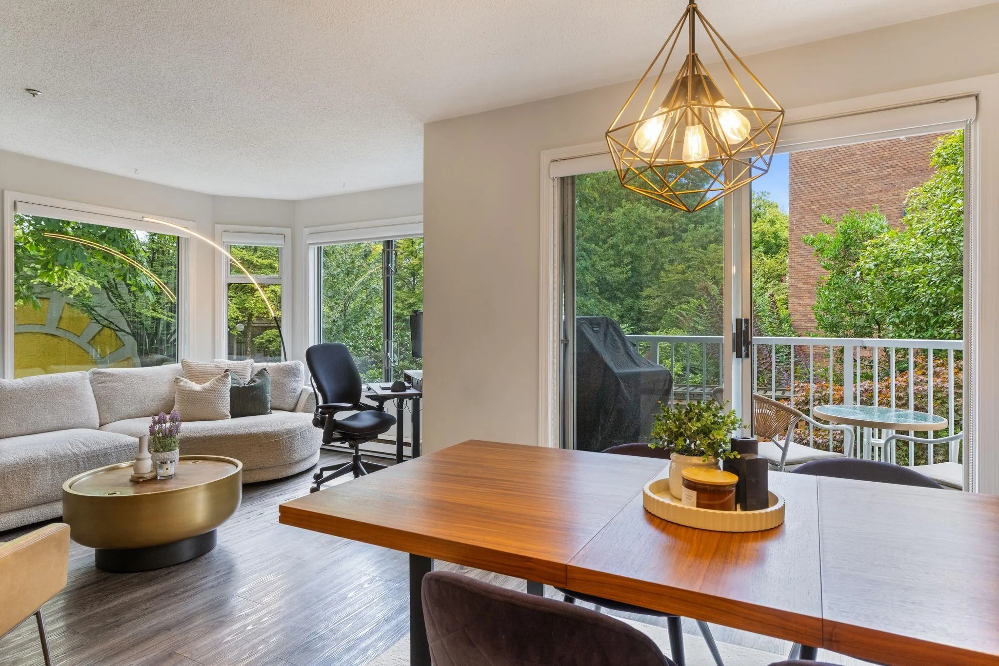 1147 Nelson Street #201