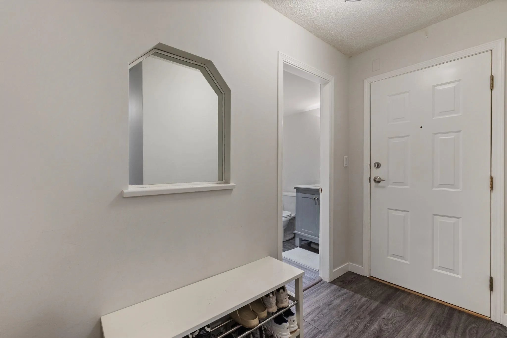1147 Nelson Street #201