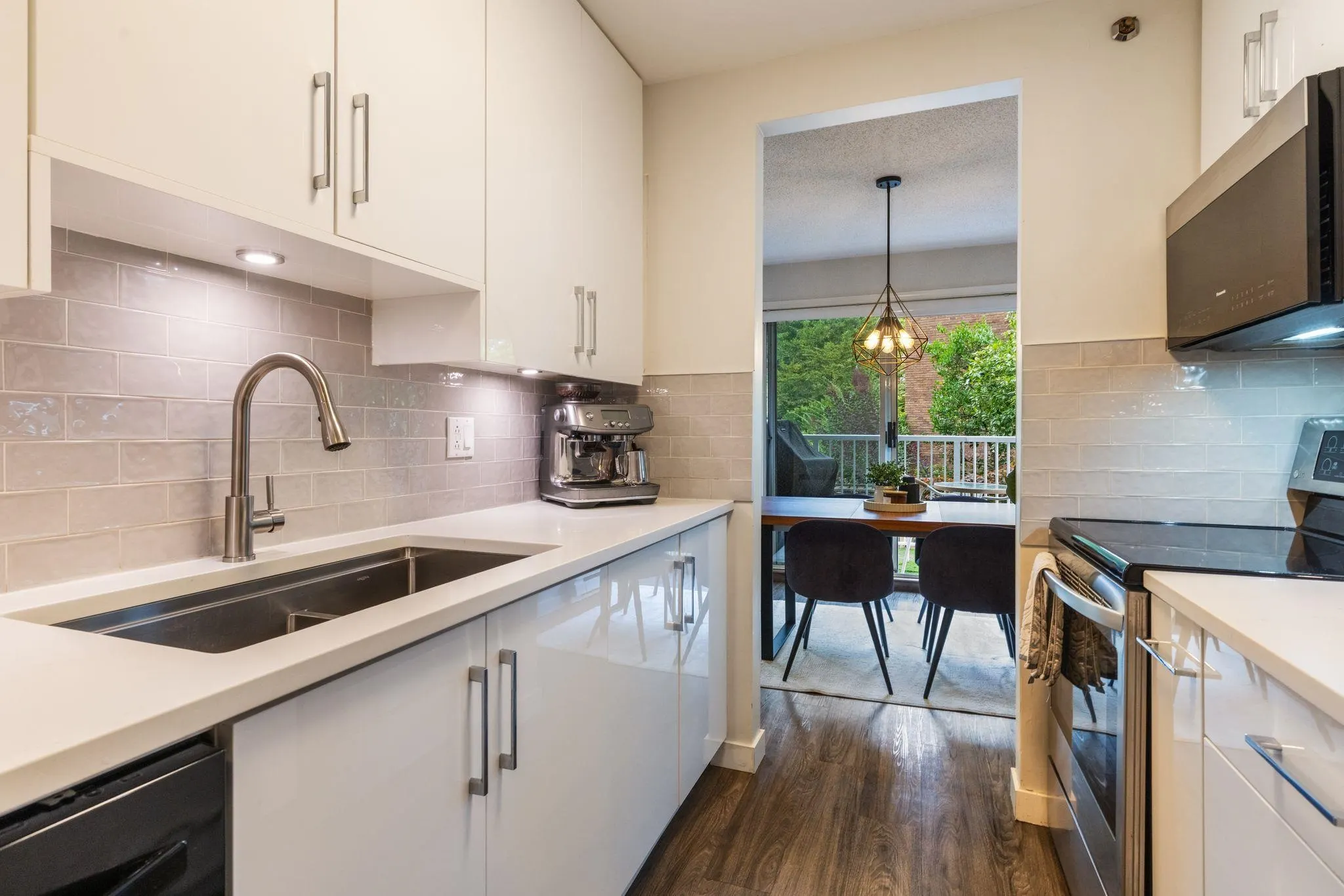 1147 Nelson Street #201