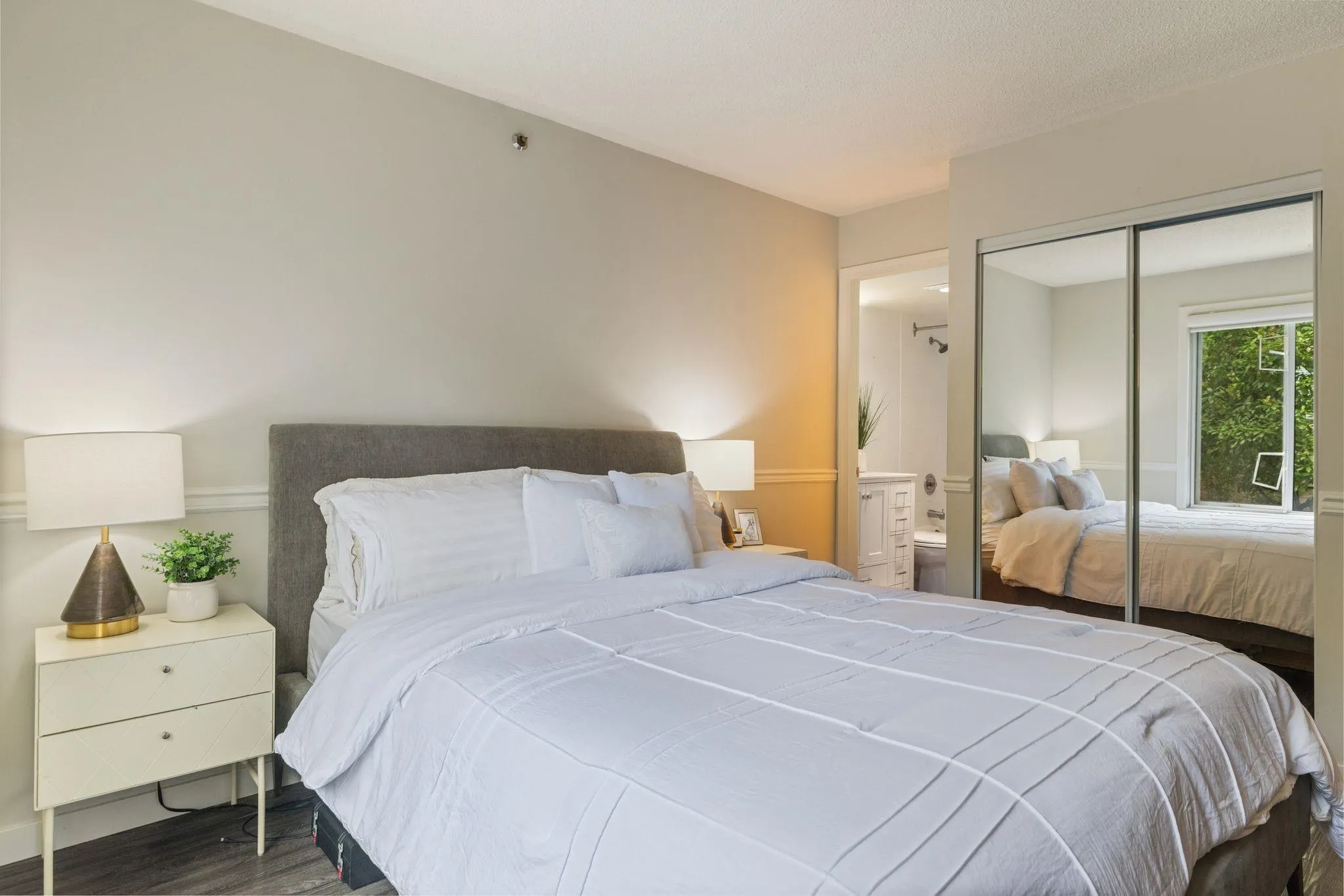 1147 Nelson Street #201