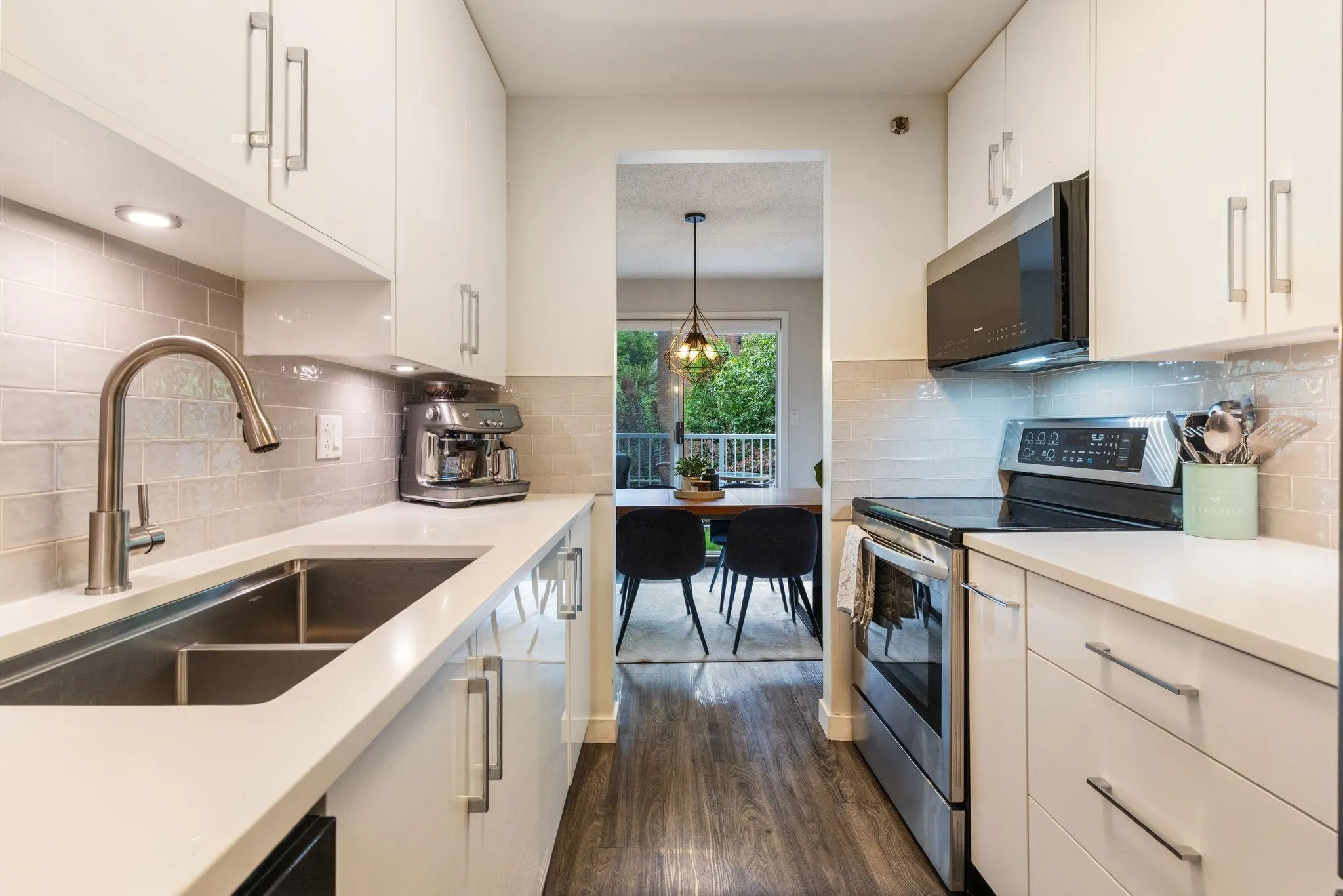 1147 Nelson Street #201