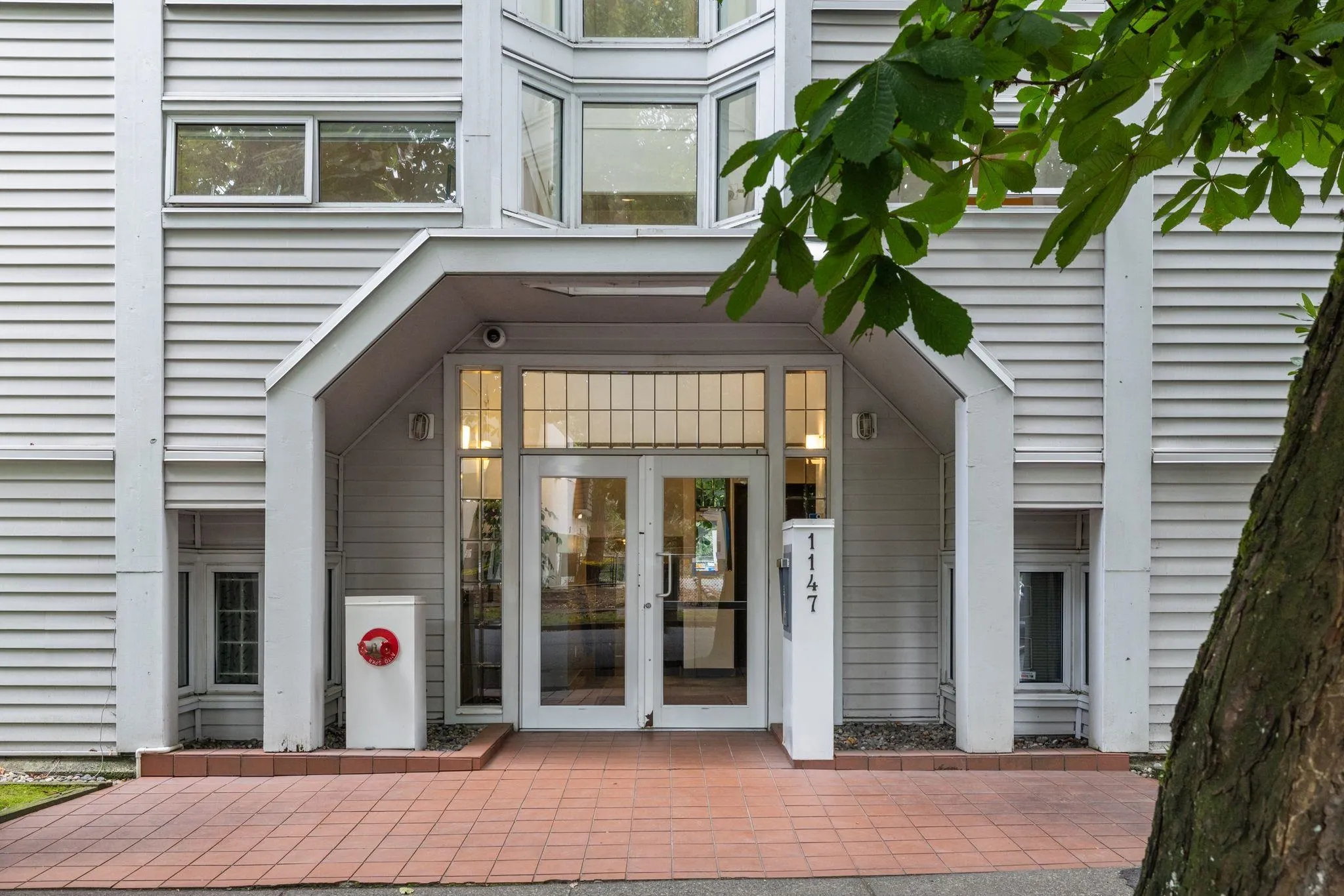 1147 Nelson Street #201