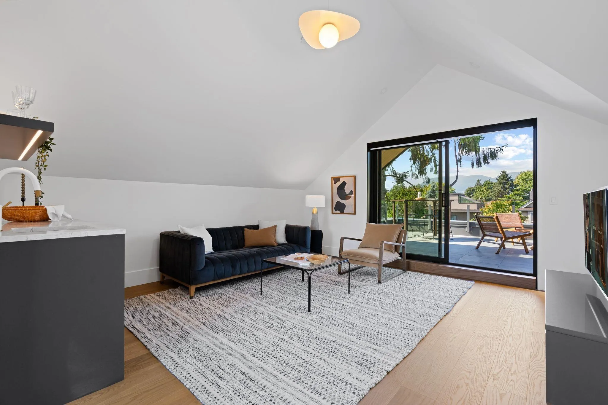 3768 W 2nd Avenue #2