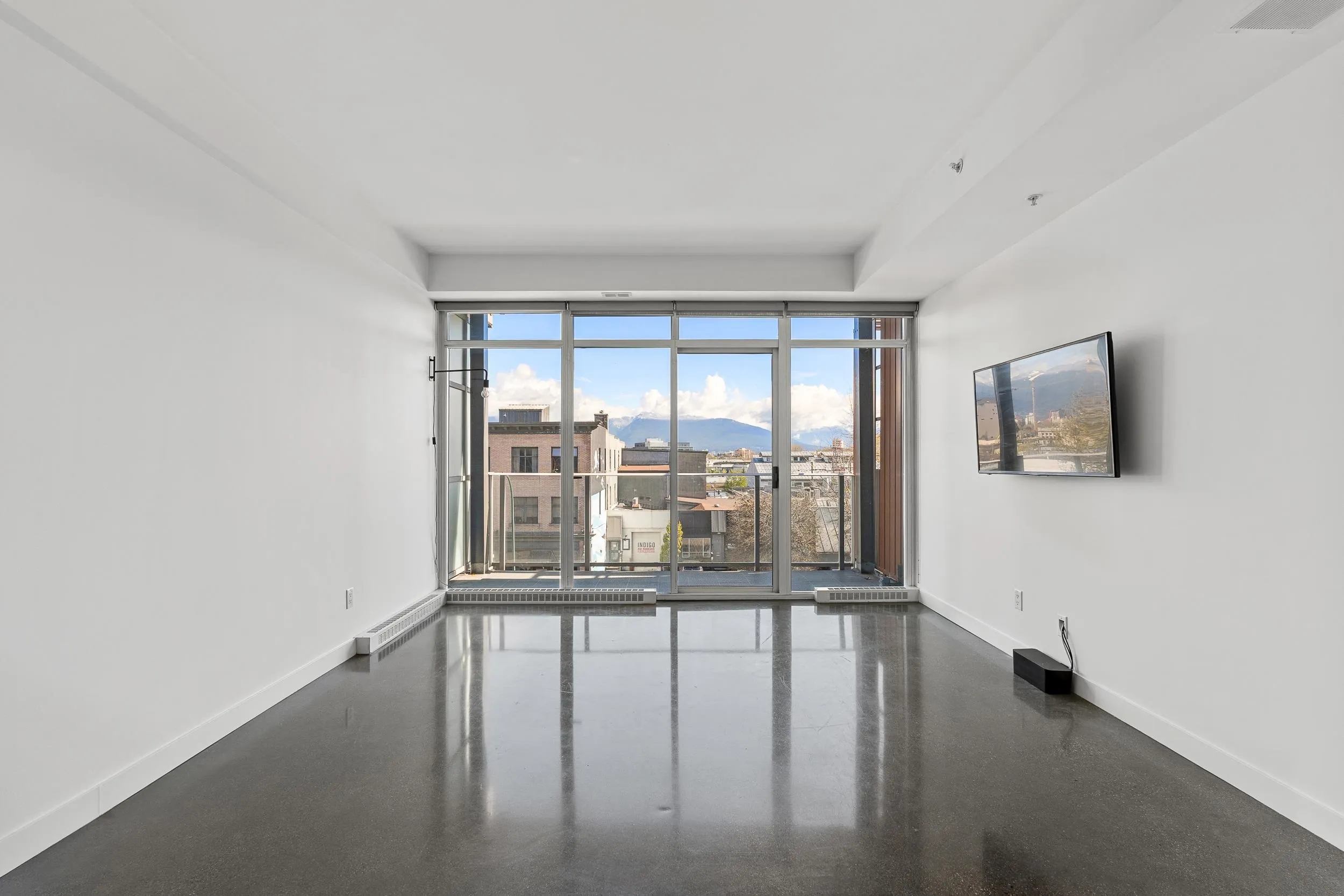 256 E 2nd Avenue #417