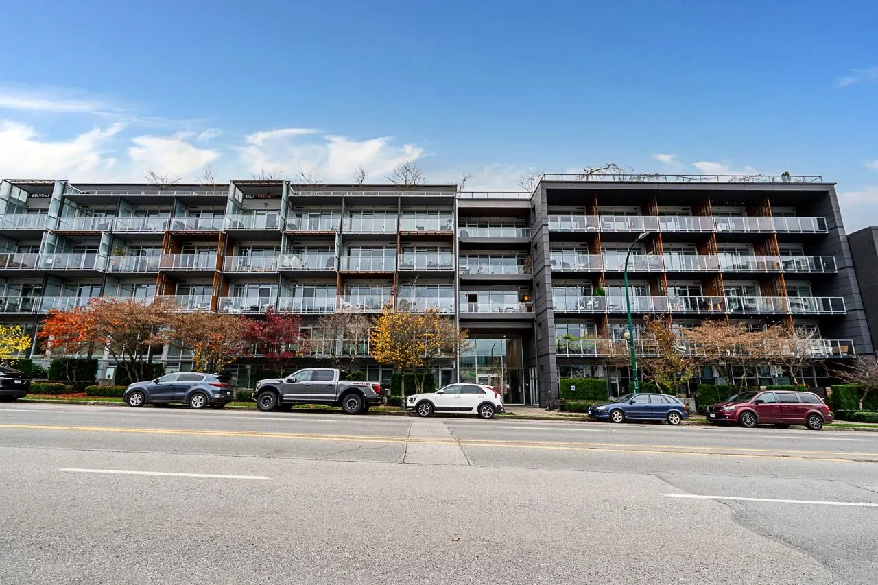256 E 2nd Avenue #417