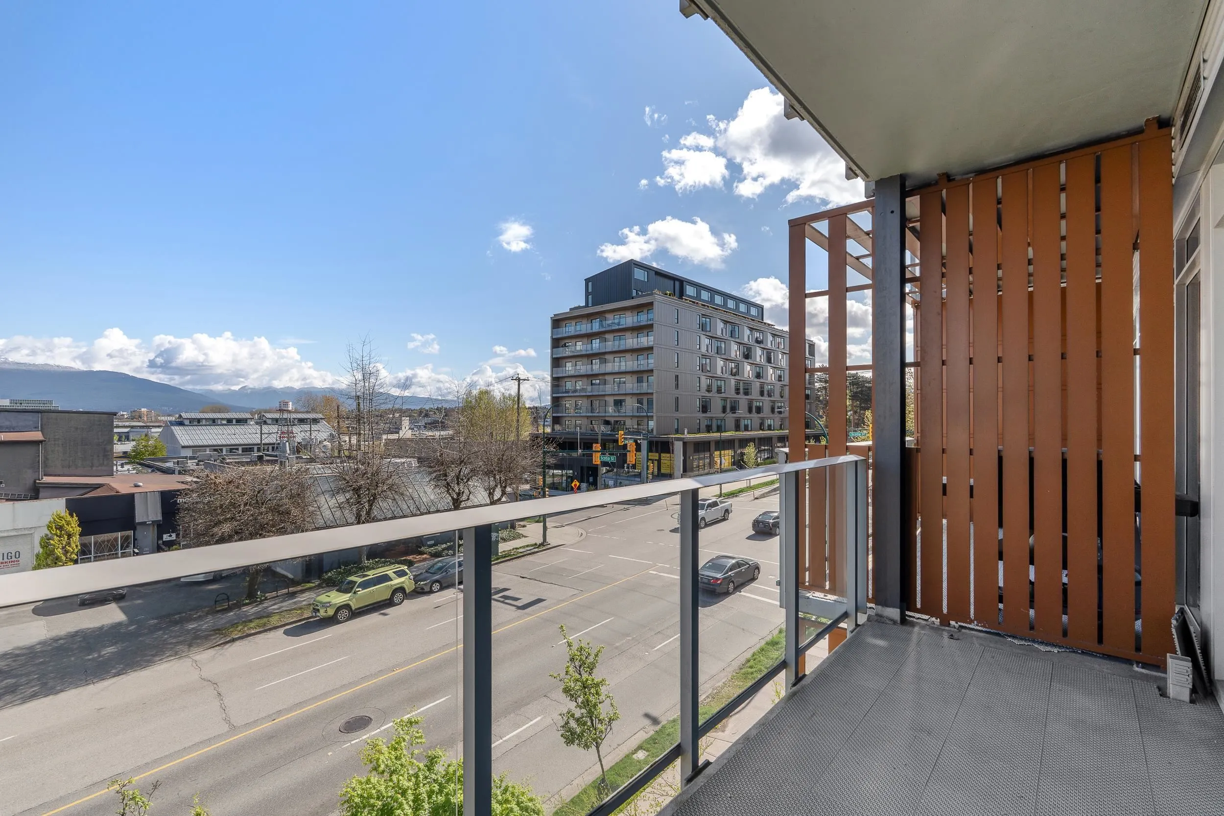 256 E 2nd Avenue #417