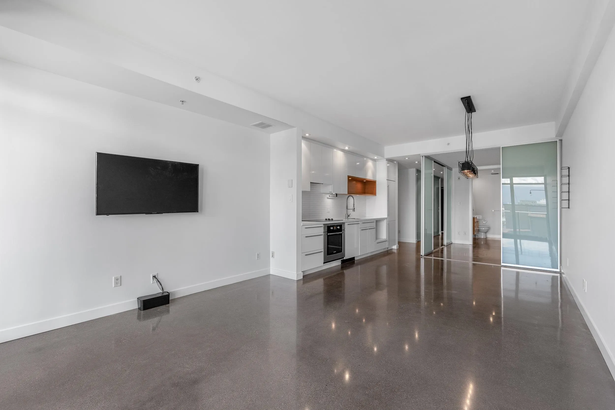 256 E 2nd Avenue #417