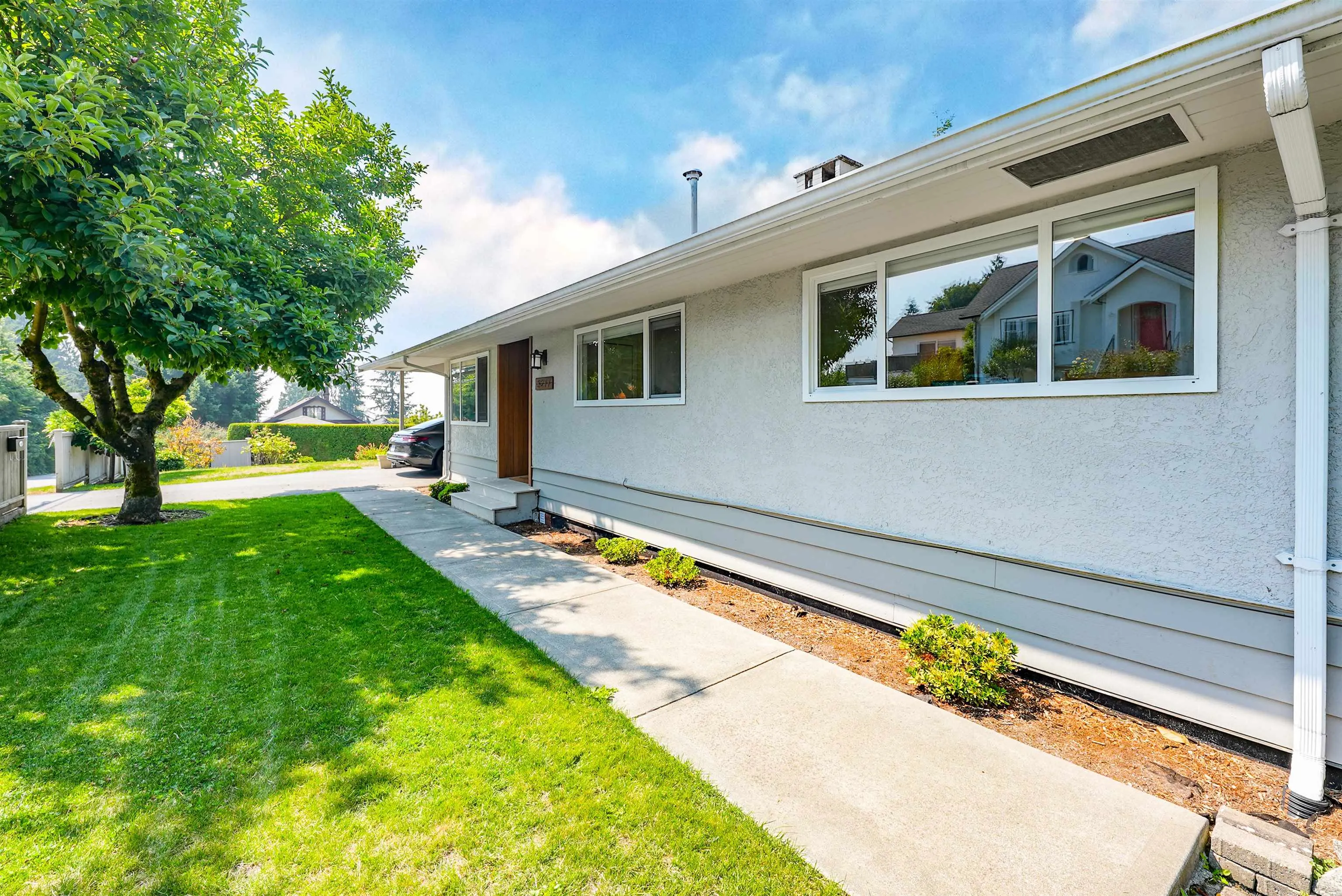 3277 Chesterfield Avenue