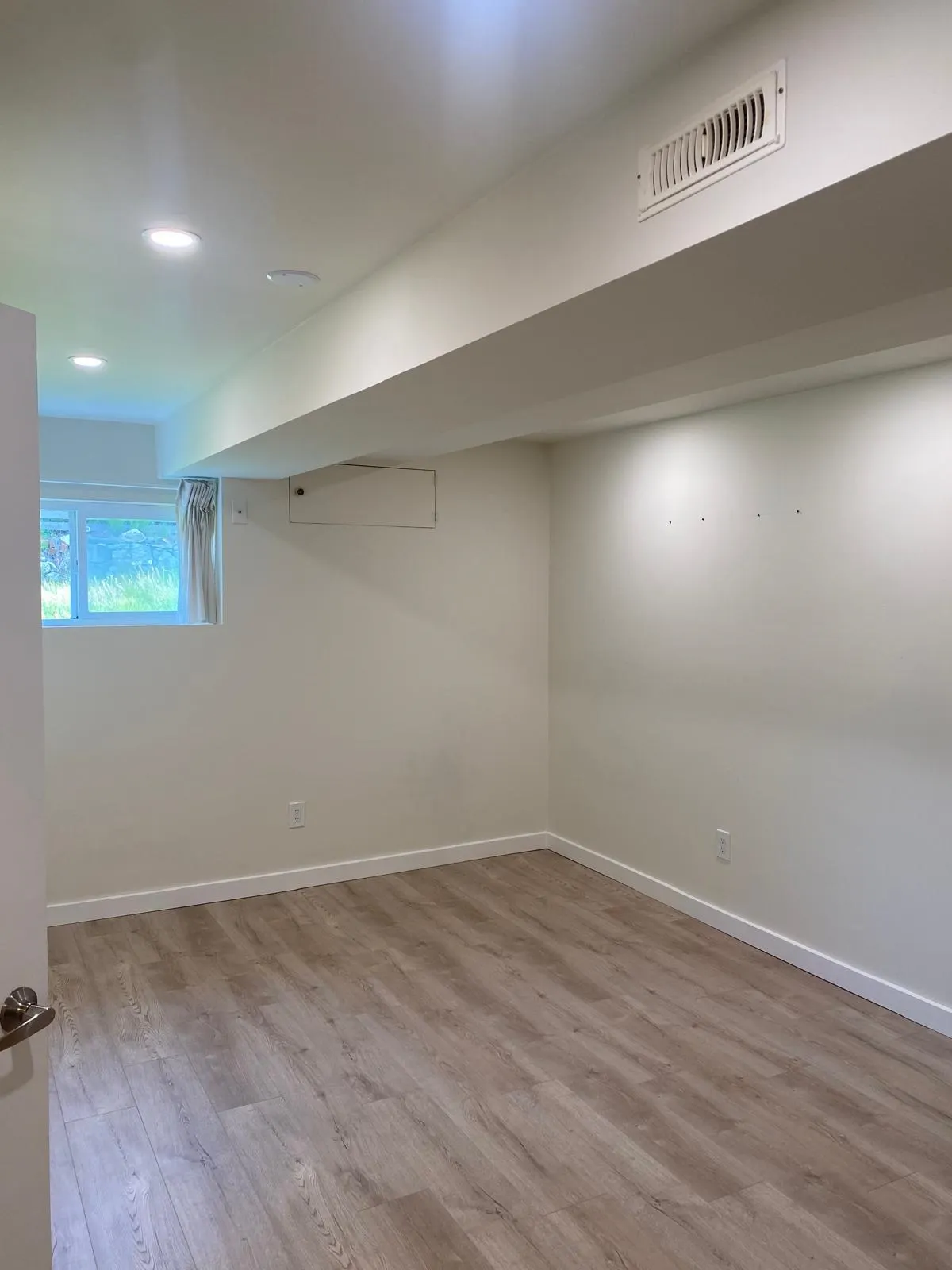 3277 Chesterfield Avenue