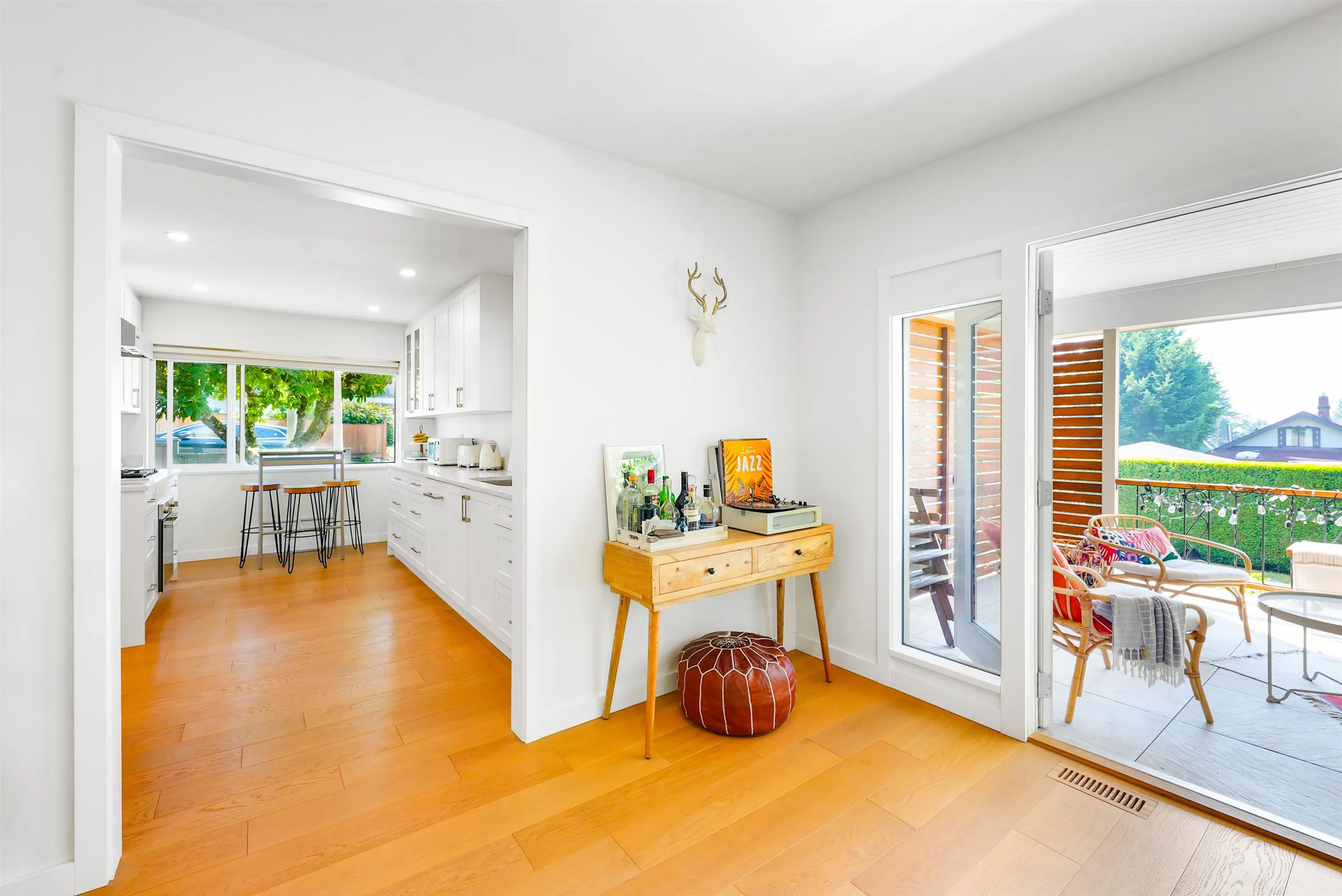 3277 Chesterfield Avenue