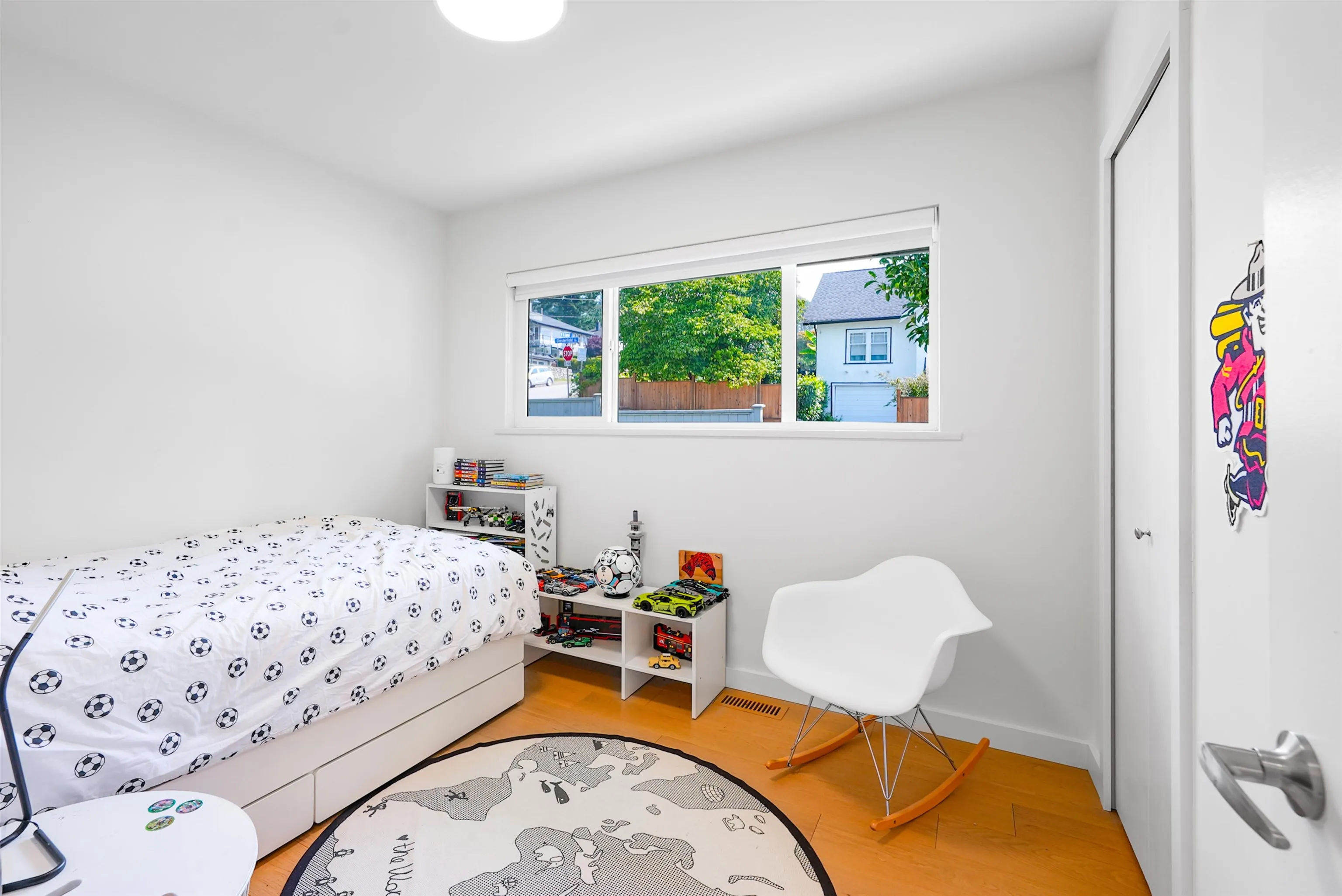 3277 Chesterfield Avenue