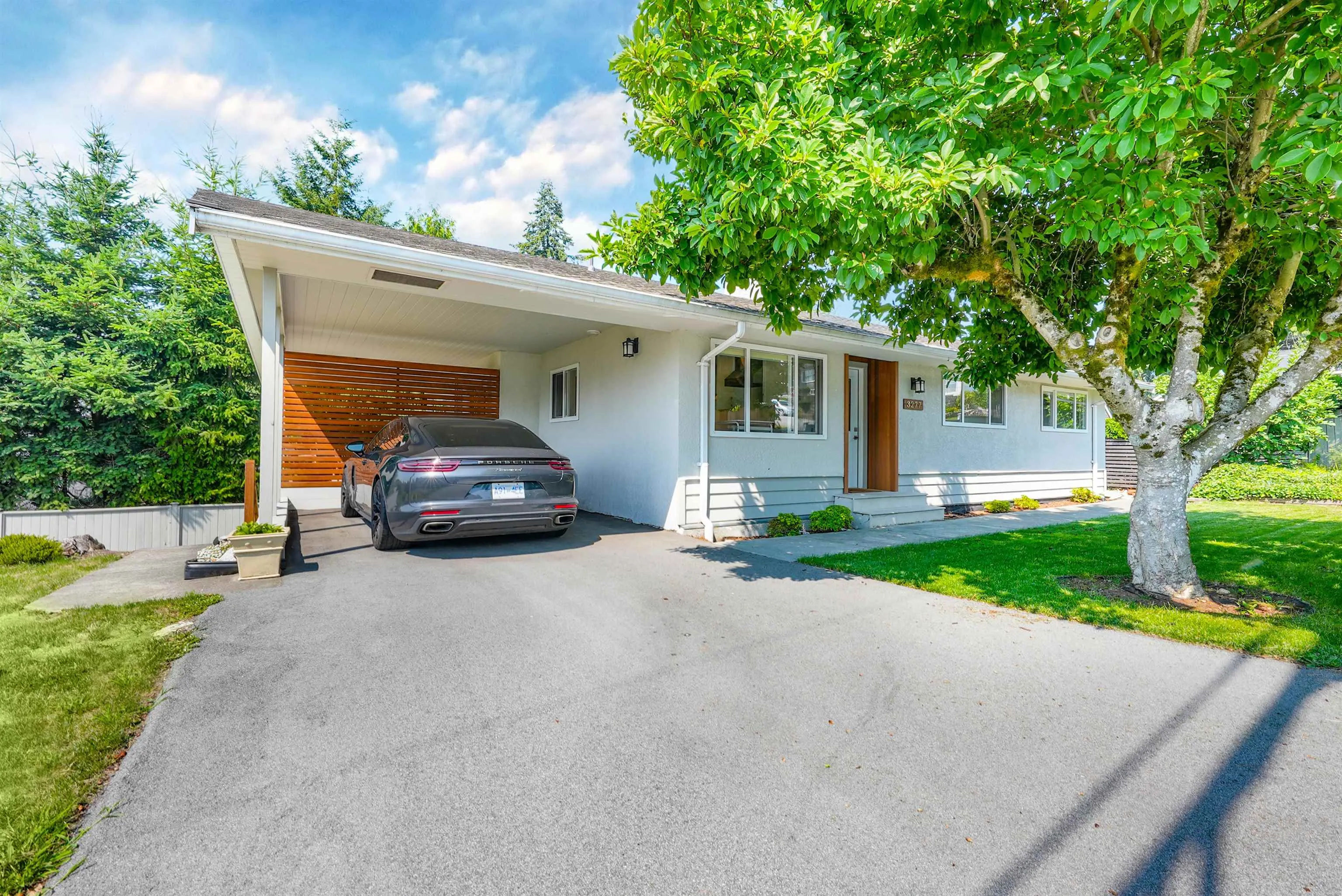 3277 Chesterfield Avenue